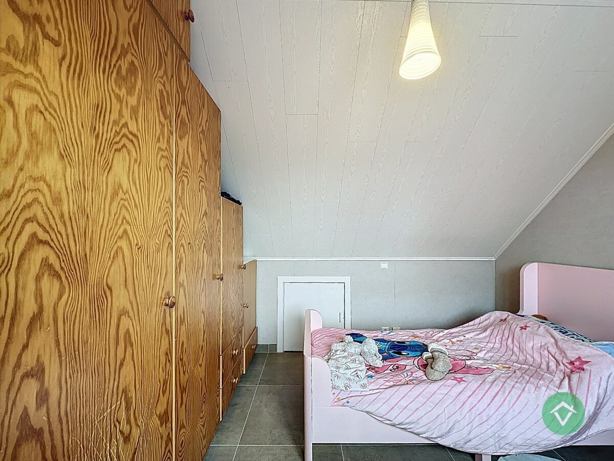 Statige gezinswoning met zonnige tuin, drie slaapkamers en topligging in Leke 