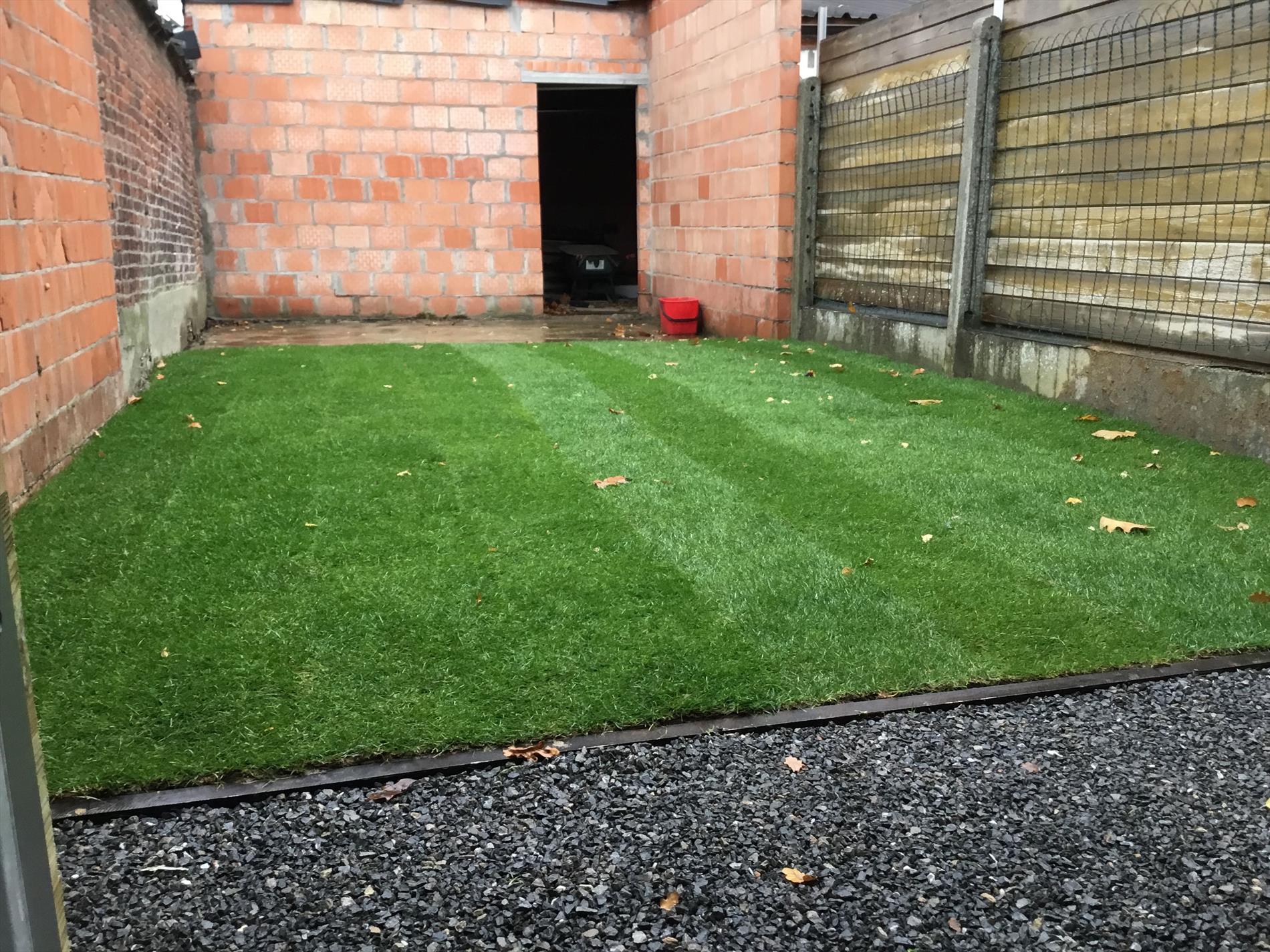 Instapklare eengezinswoning met aangelegde tuin in centrum Temse 