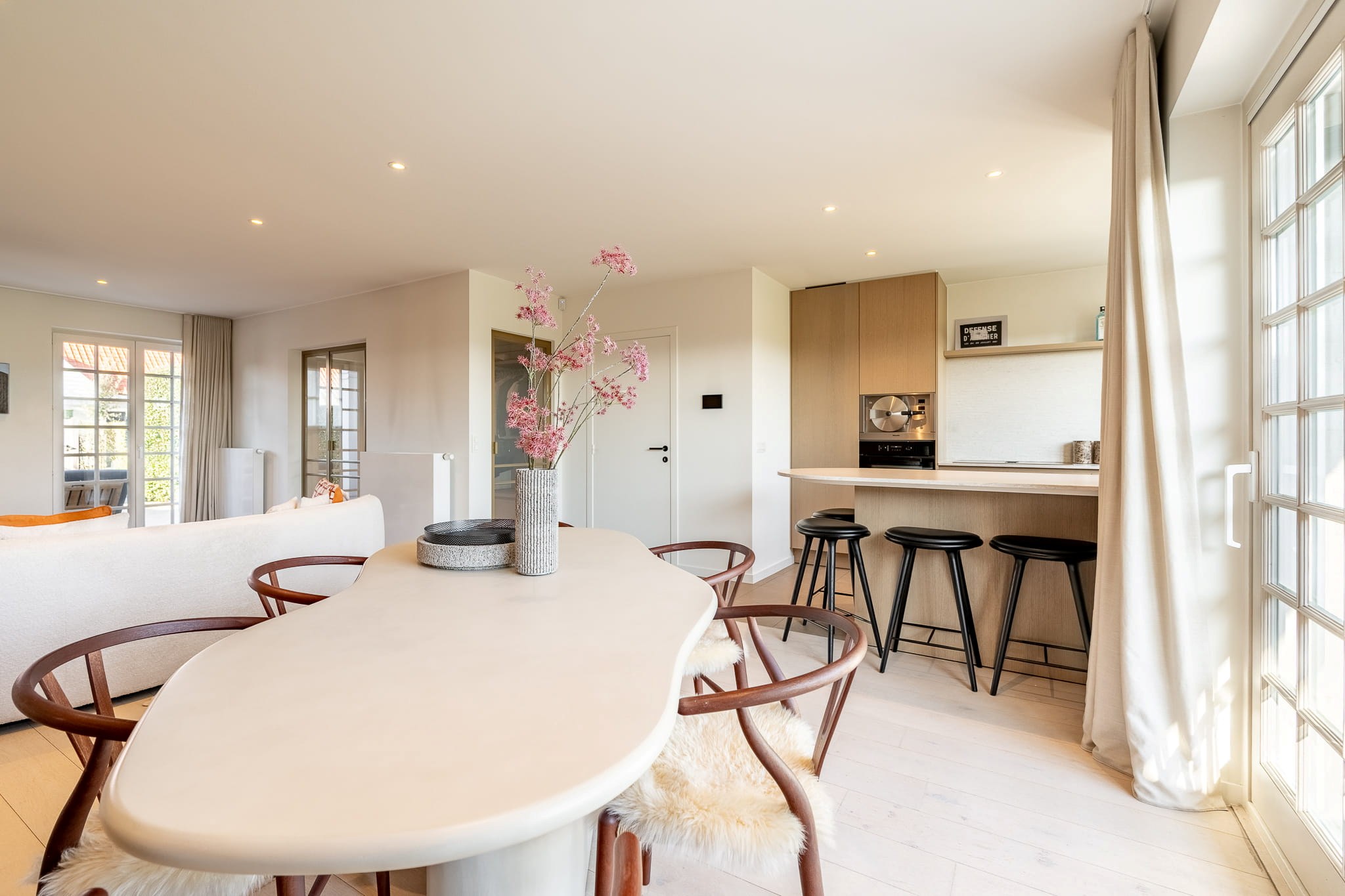 Maison récemment rénovée à vendre avec une vue magnifique sur les polders. 