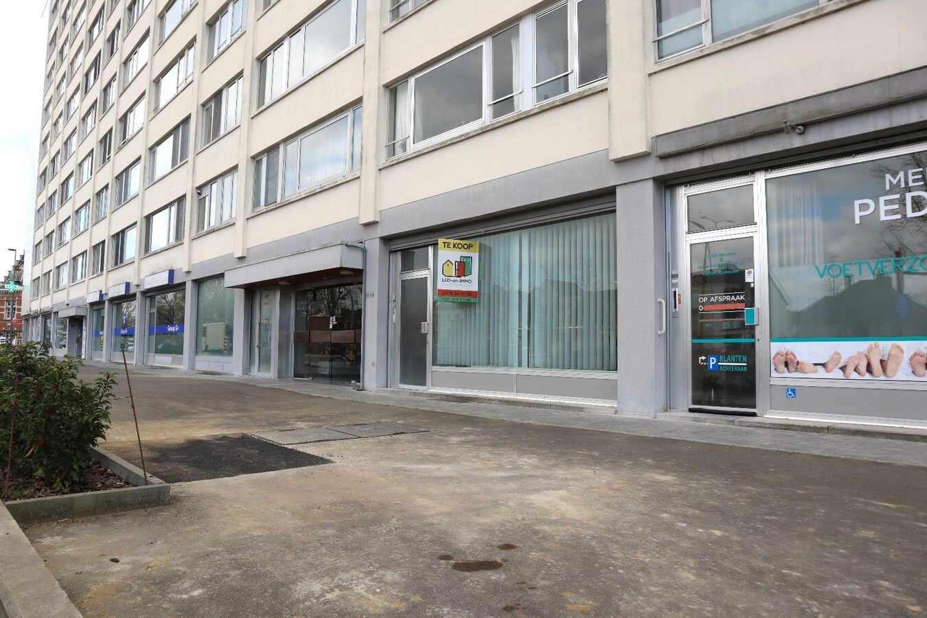 Handelspand-Kantoor gelegen op een strategische locatie te Tienen 