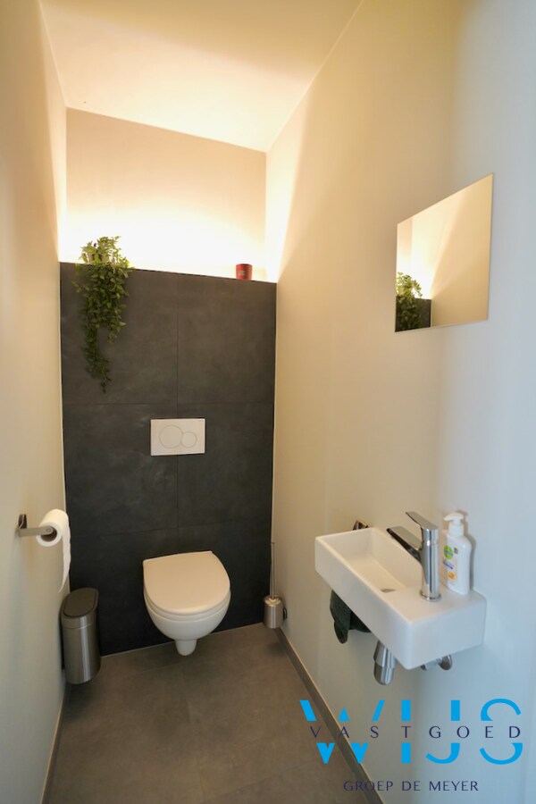 Zeer tof kantoor van 130m² te Assenede ! 