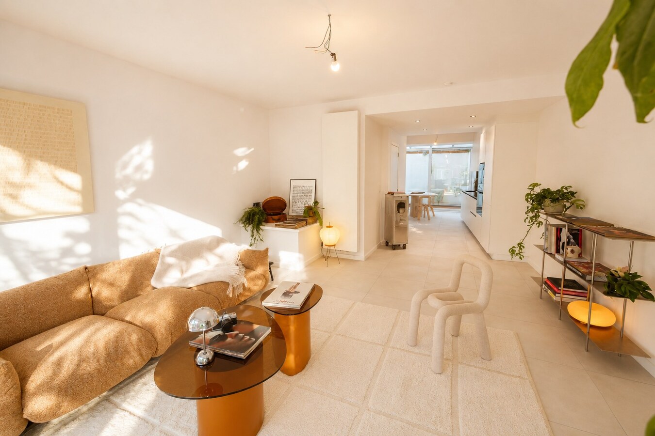 EXCLUSIEF GERENOVEERDE WONING NABIJ SPUIKOM 