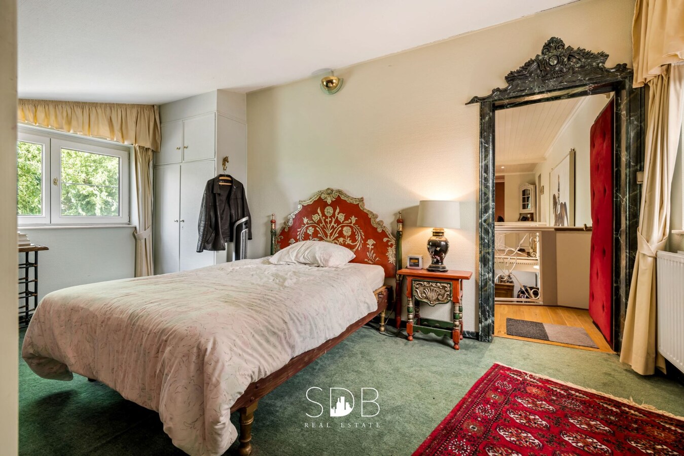 Hedendaagse woning met hippisch complex op circa 2hectare 