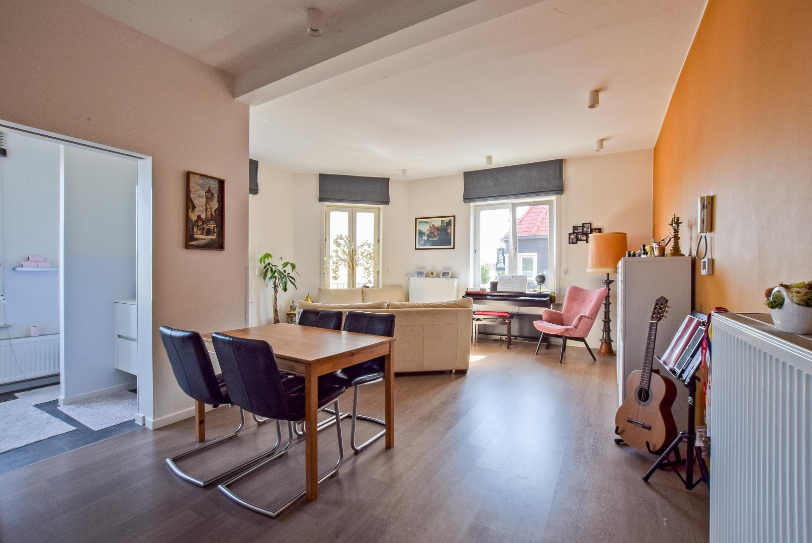 Succesvolle horecazaak met karakter in hartje Nieuwpoort-Stad op de Kaai gelegen. 