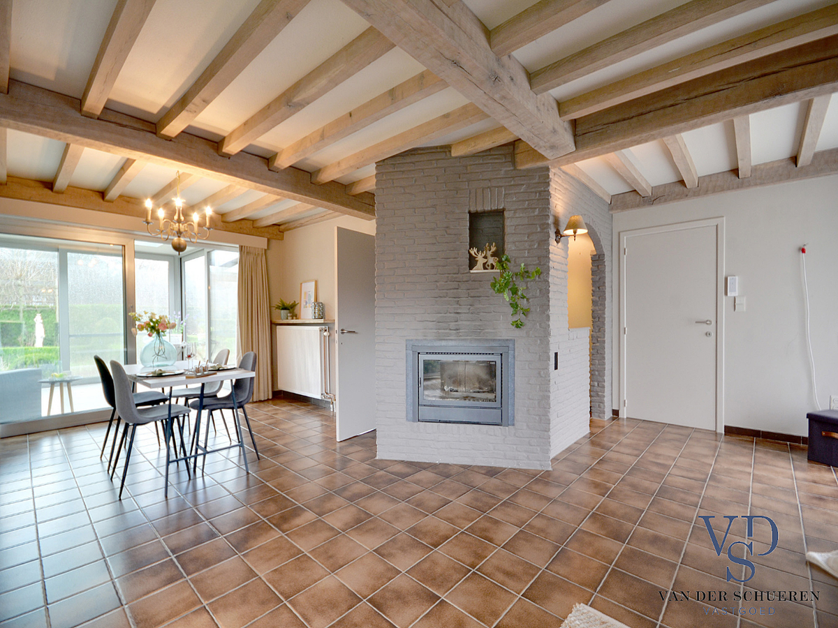 Tijdloze villa in residentiële wijk te Nazareth. 