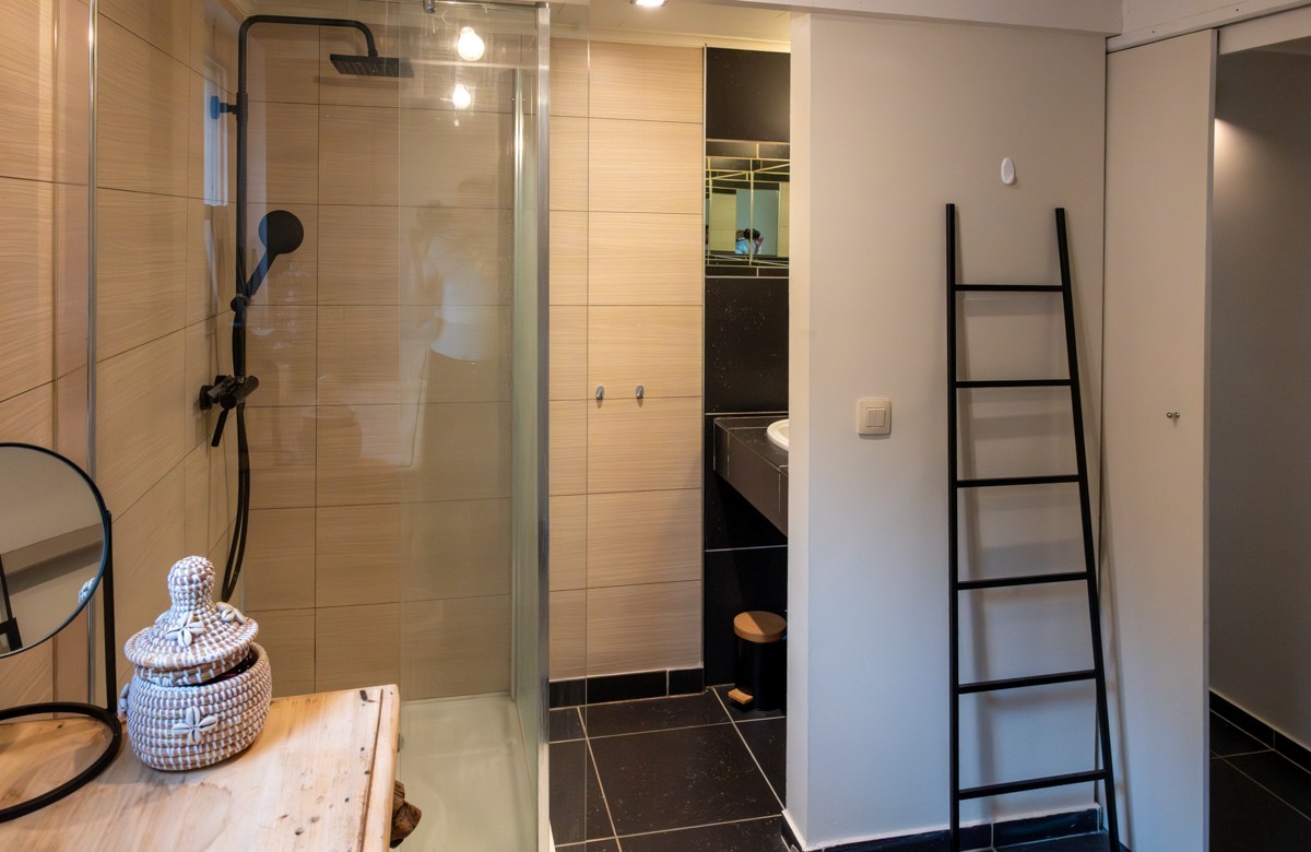 Instapklare en unieke loftwoning met ruim zonneterras op 230 m²! 