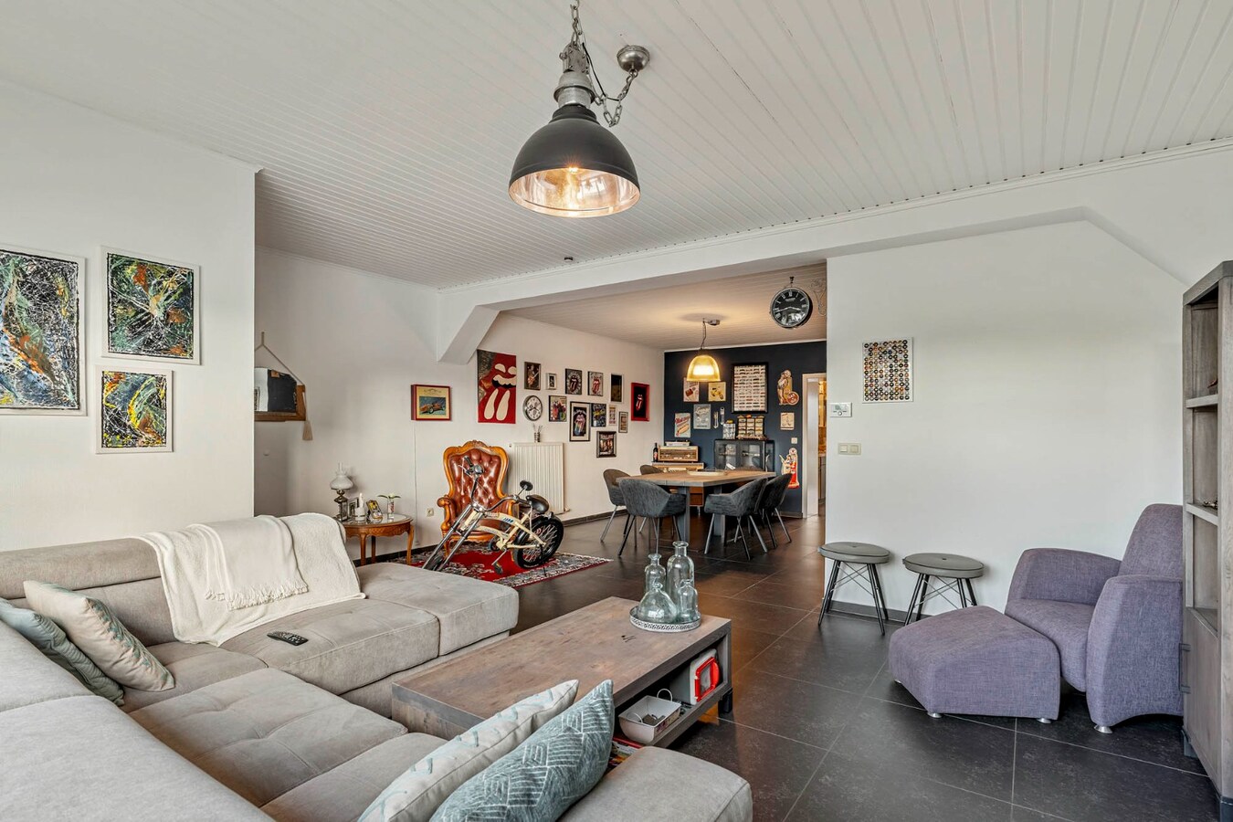 Comfortabel, gelijkvloers appartement mét ruime tuin en carport! 