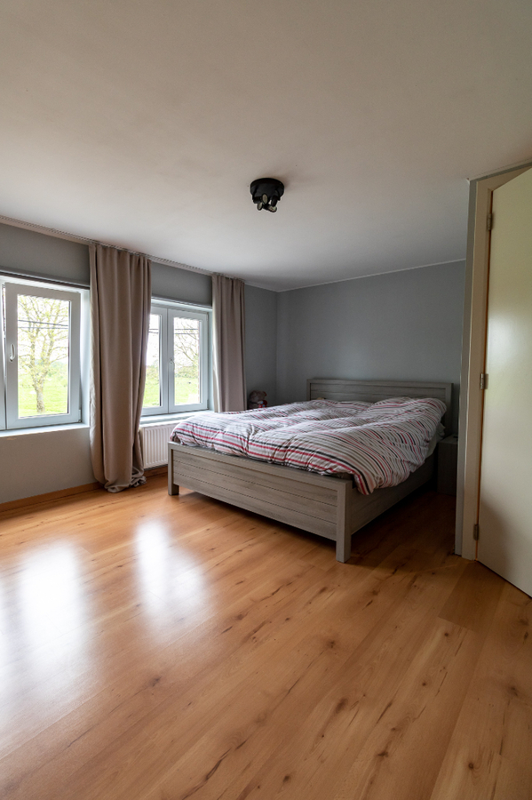 Instapklare gezinswoning met grote tuin en landelijke verzichten te Ichtegem 