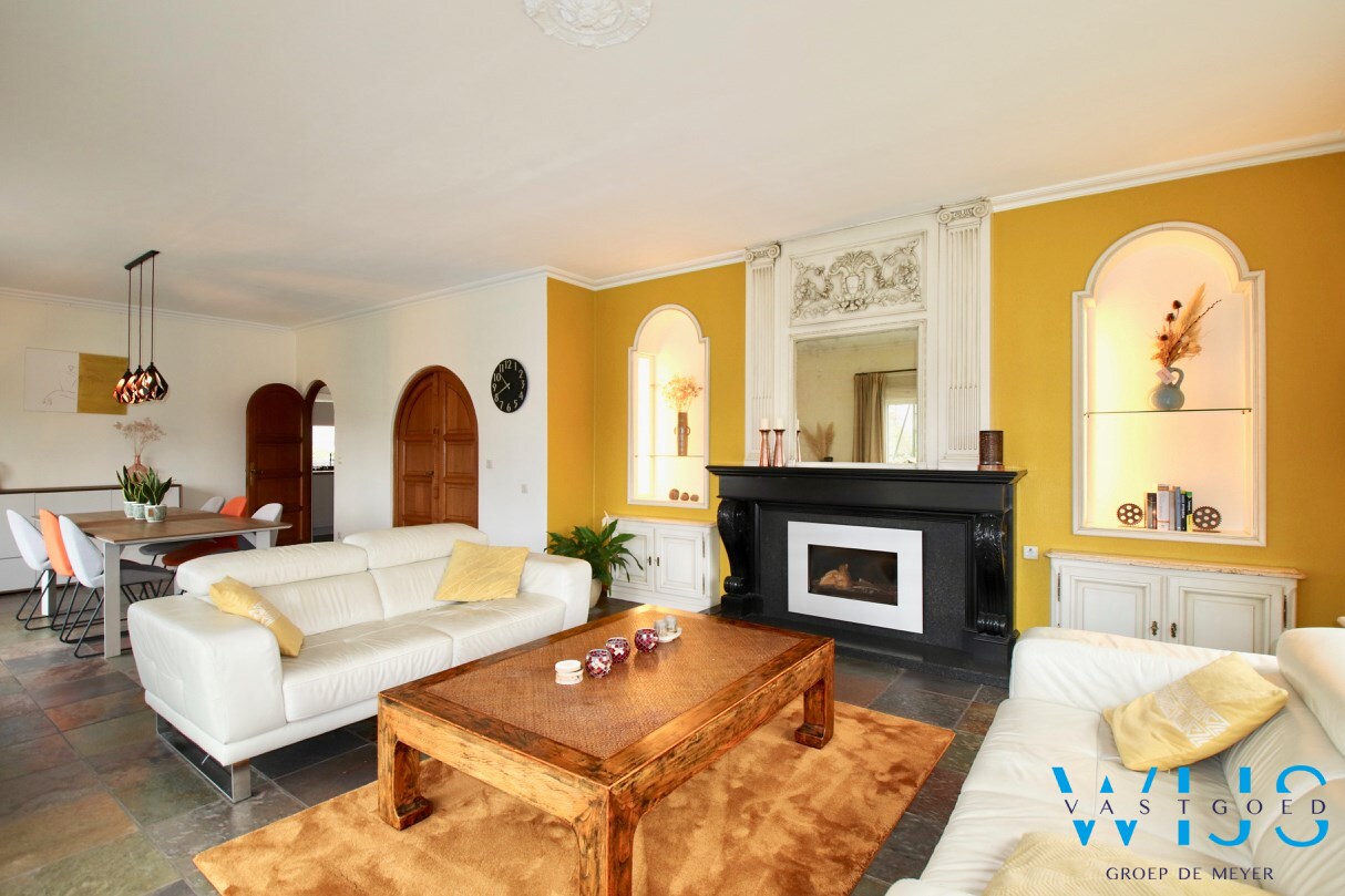 Statig woonhuis op 1104 m² in het centrum van Sleidinge ! 