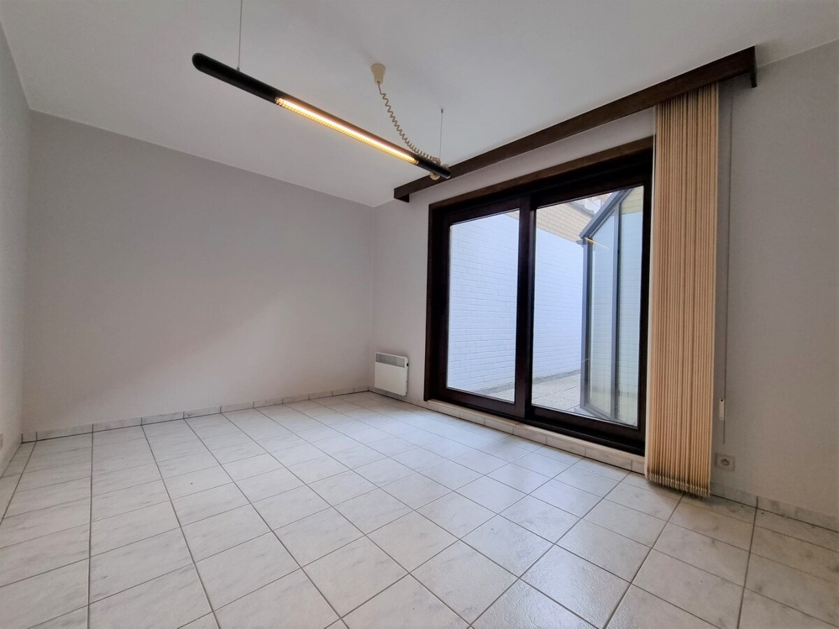 Uitzonderlijk groot (+- 170 m²!!) gelijkvloers appartement vlakbij het strand - Heist 