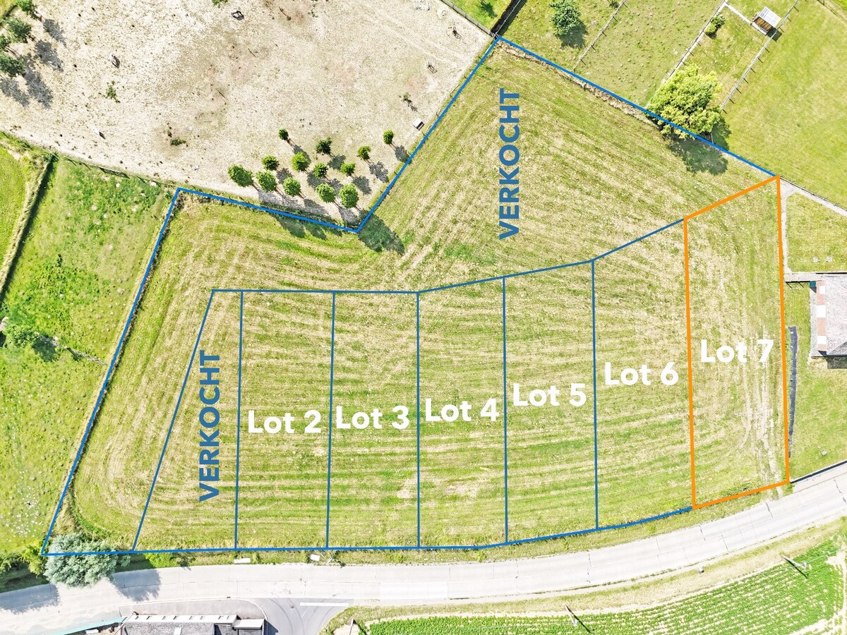 Bouwgrond voor open bebouwing op +/- 8 are te Zottegem 