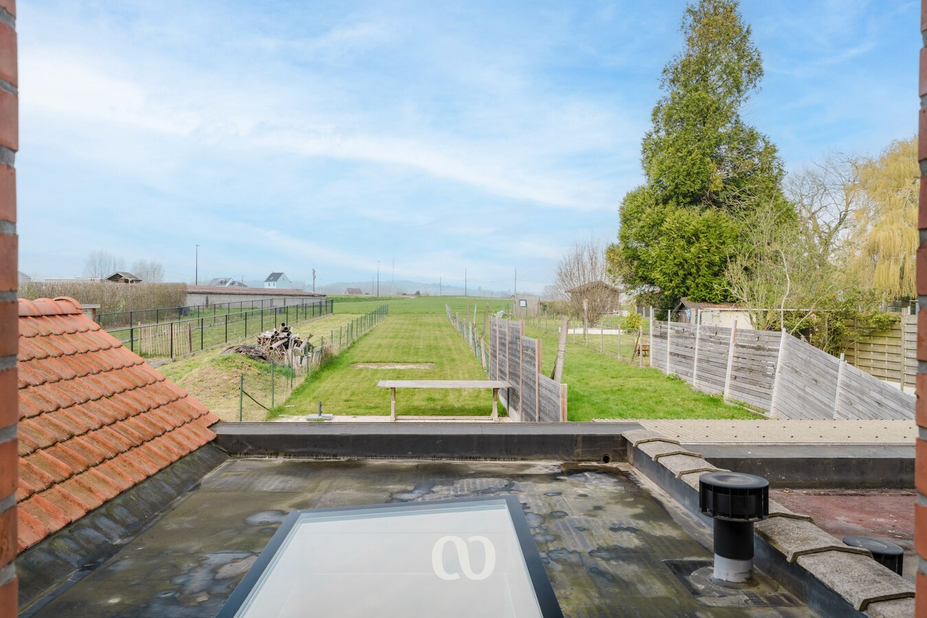 Gerenoveerde huurwoning met 3 slaapkamers en garage in het centrum van Etikhove 