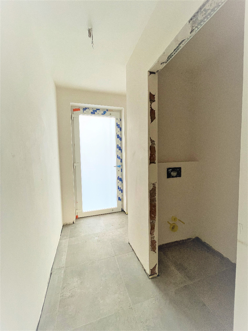 Nieuwbouwwoning met 3 slaapkamers en garage op 318m² 