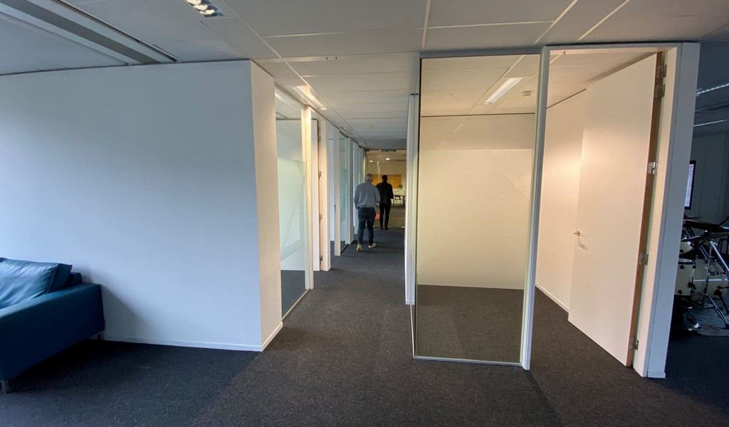 Instapklare kantoren te huur langs E313 in Herentals