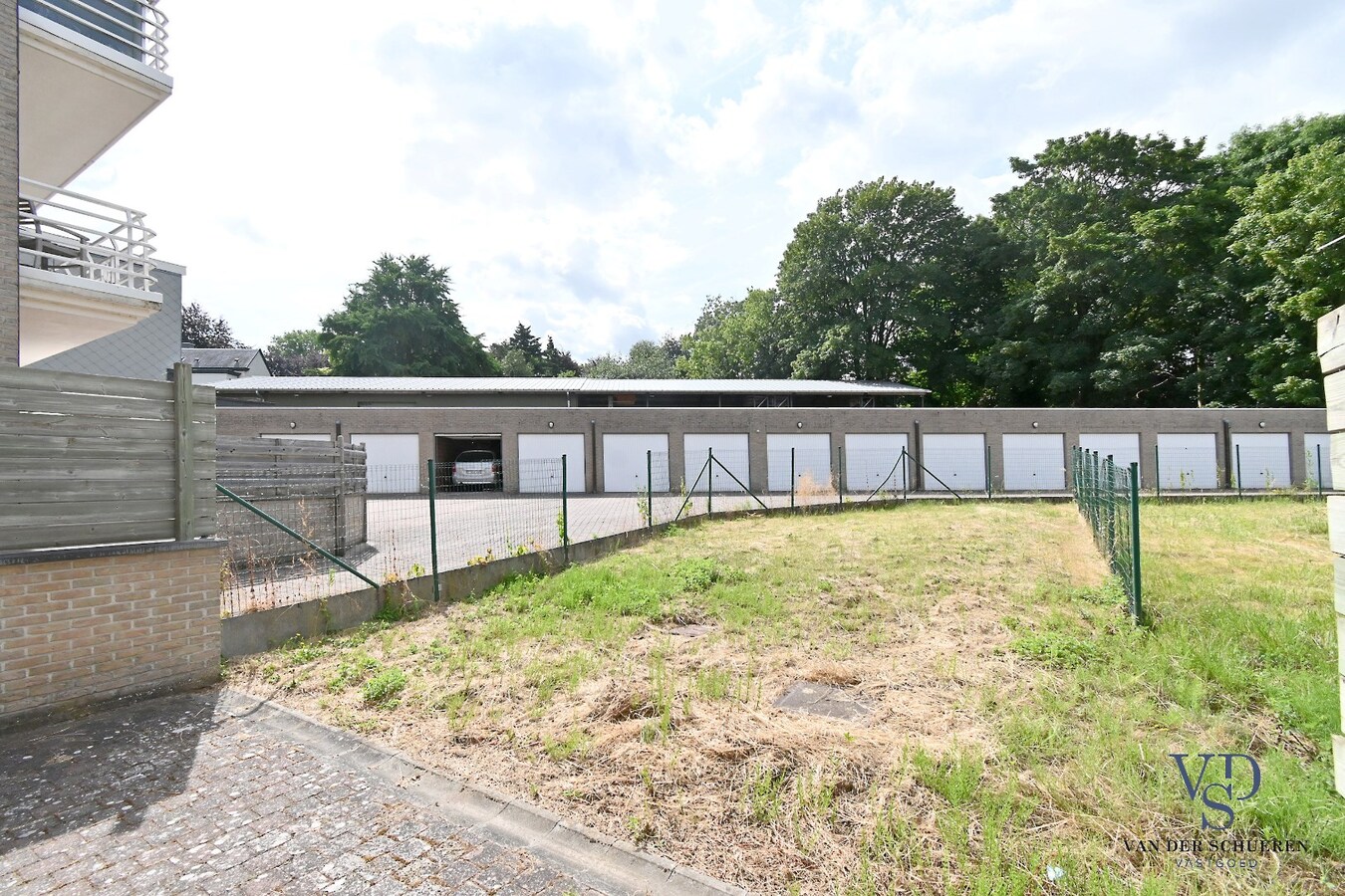 Uitstekend gelegen winkelruimte. 