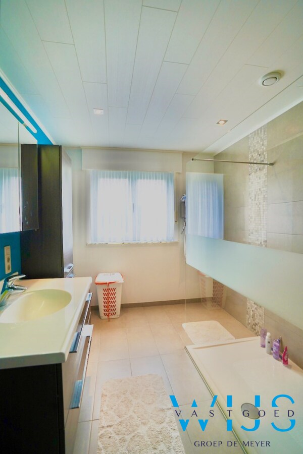 Ideaal woonhuis op fantastische locatie te Assenede ! 