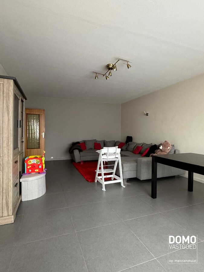 RUIM APPARTEMENT MET 2 SLAAPKAMERS IN HET CENTRUM VAN BERINGEN 