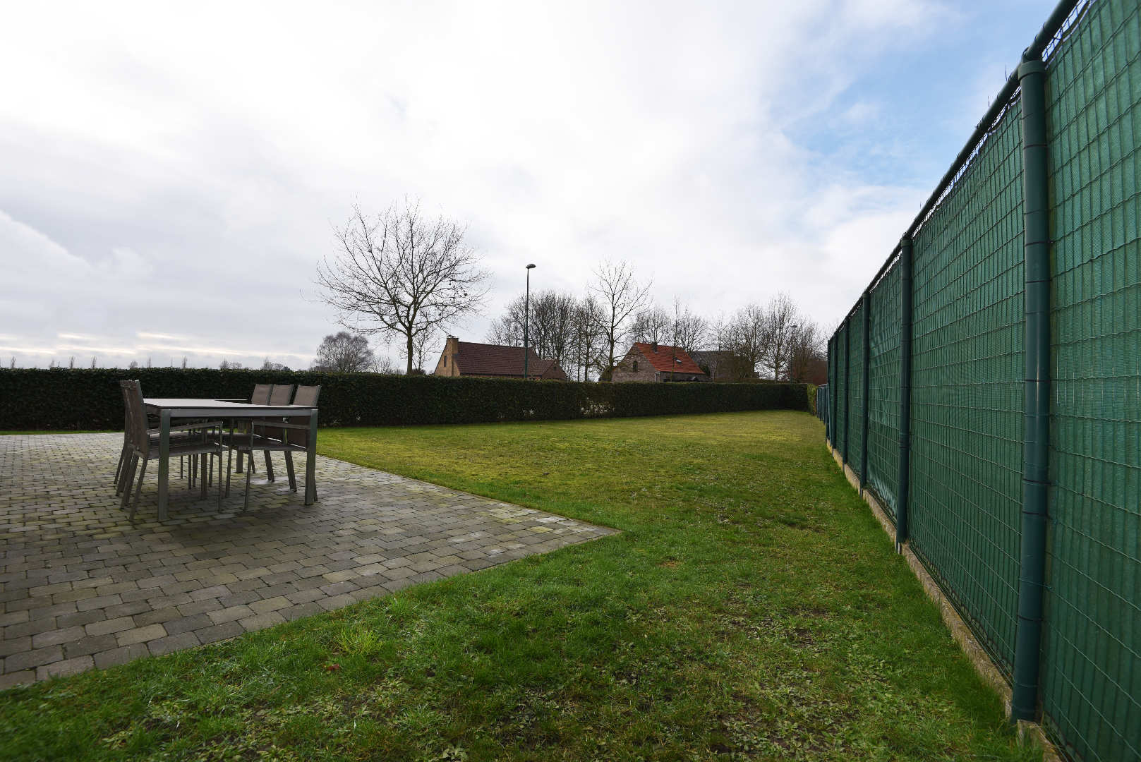 Bungalow met 2 slpks, garage en tuin te Maldegem 