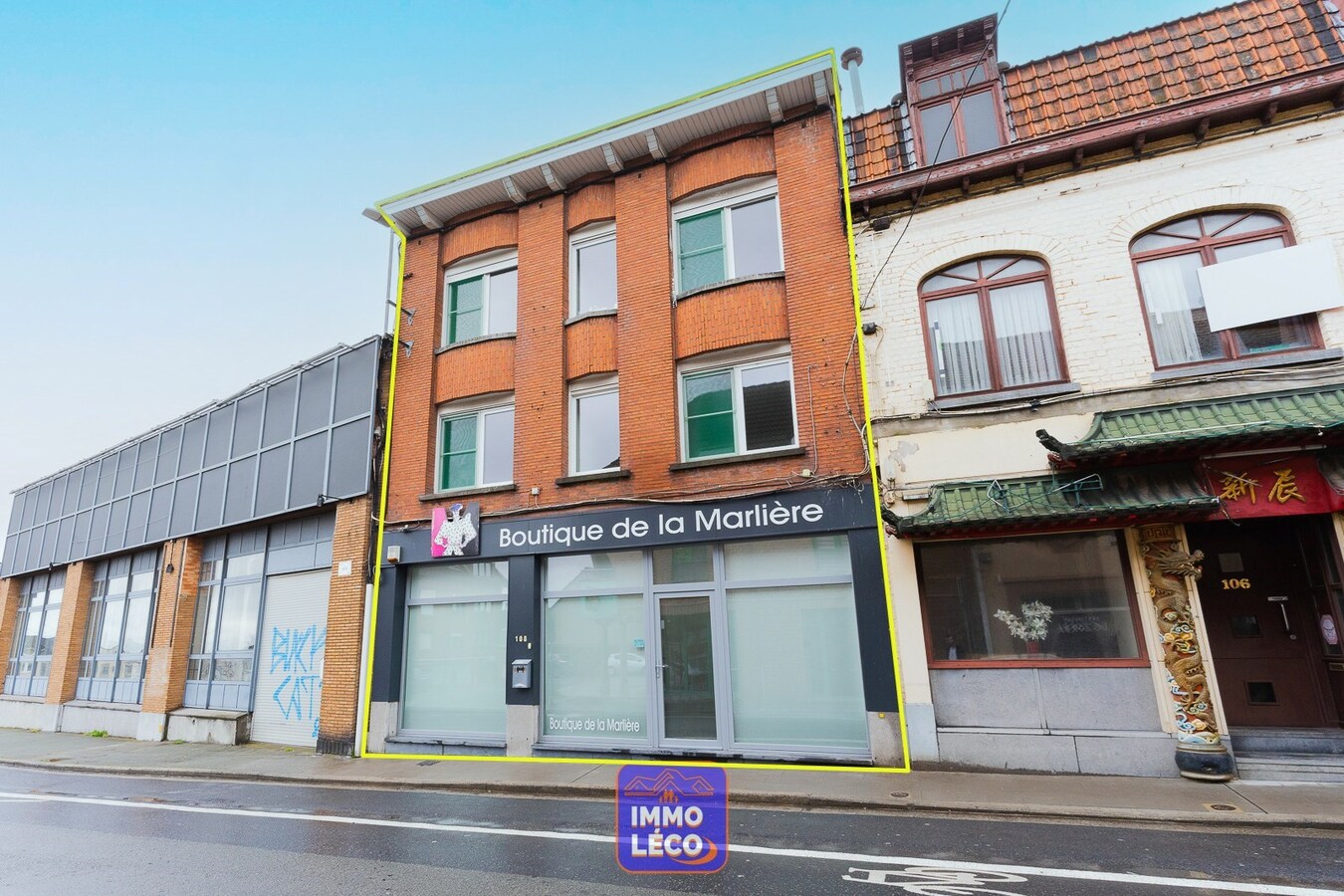 Maison de commerce avec habitation et garage de 55m². Beaux volumes ! 