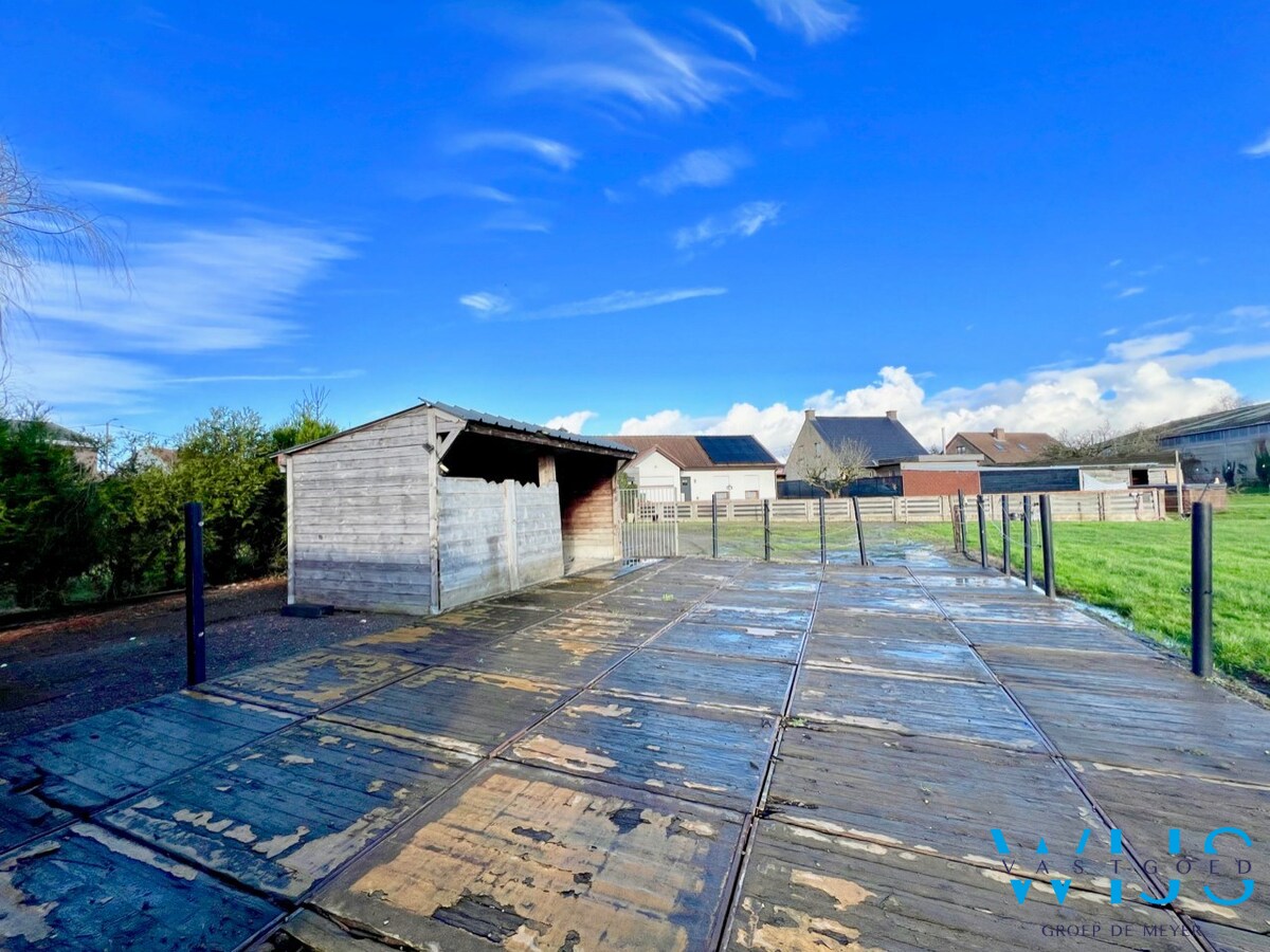 Instapklaar woonhuis op 17.400 m² grond te ASSENEDE ! 