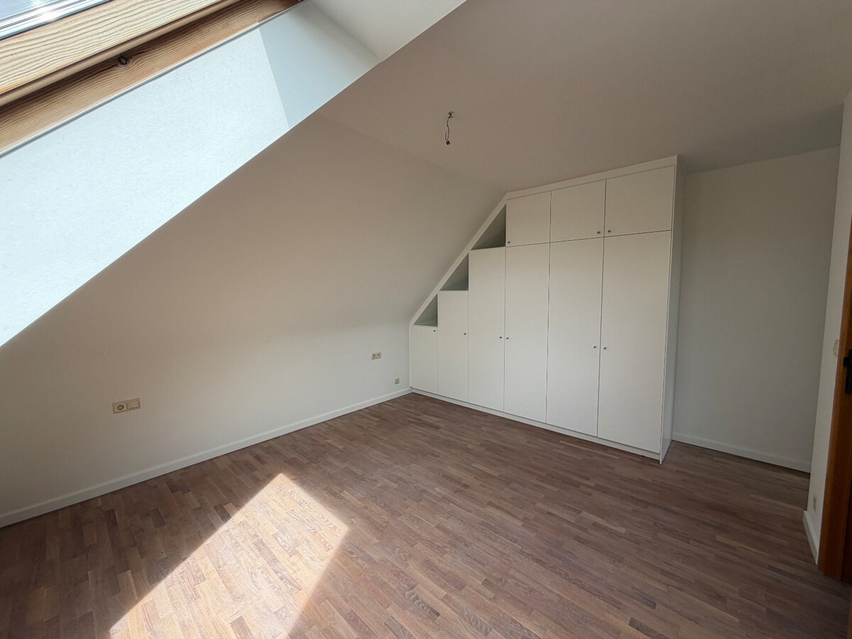 Ruim duplex-appartement met 2 terrassen in hartje Gavere 