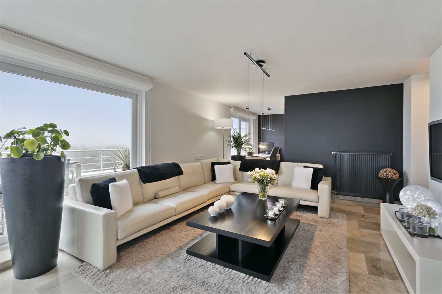 Dakappartement te koop. 