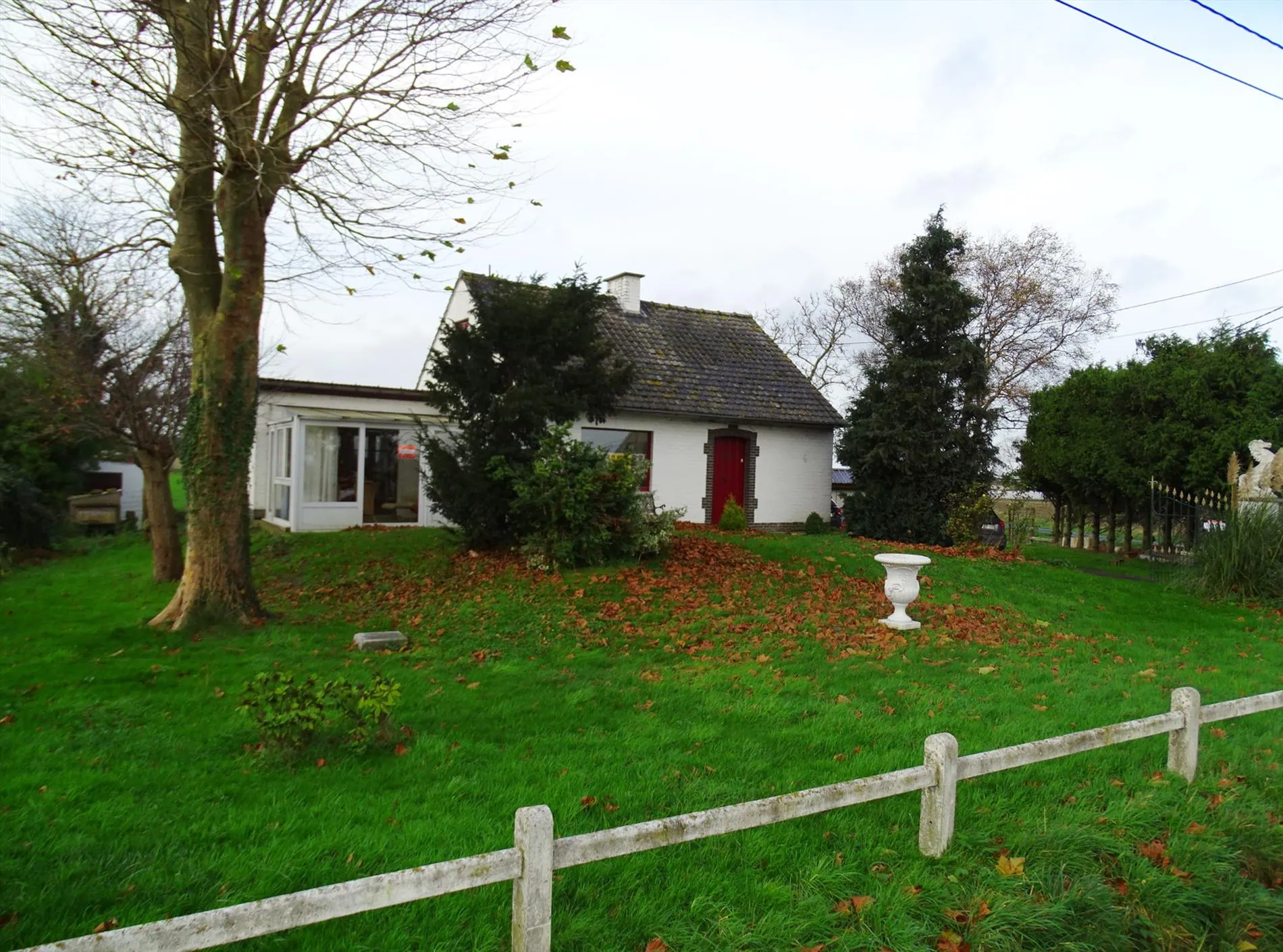 Alleenstaande woning, landelijk gelegen op 880m² te Alveringem. 