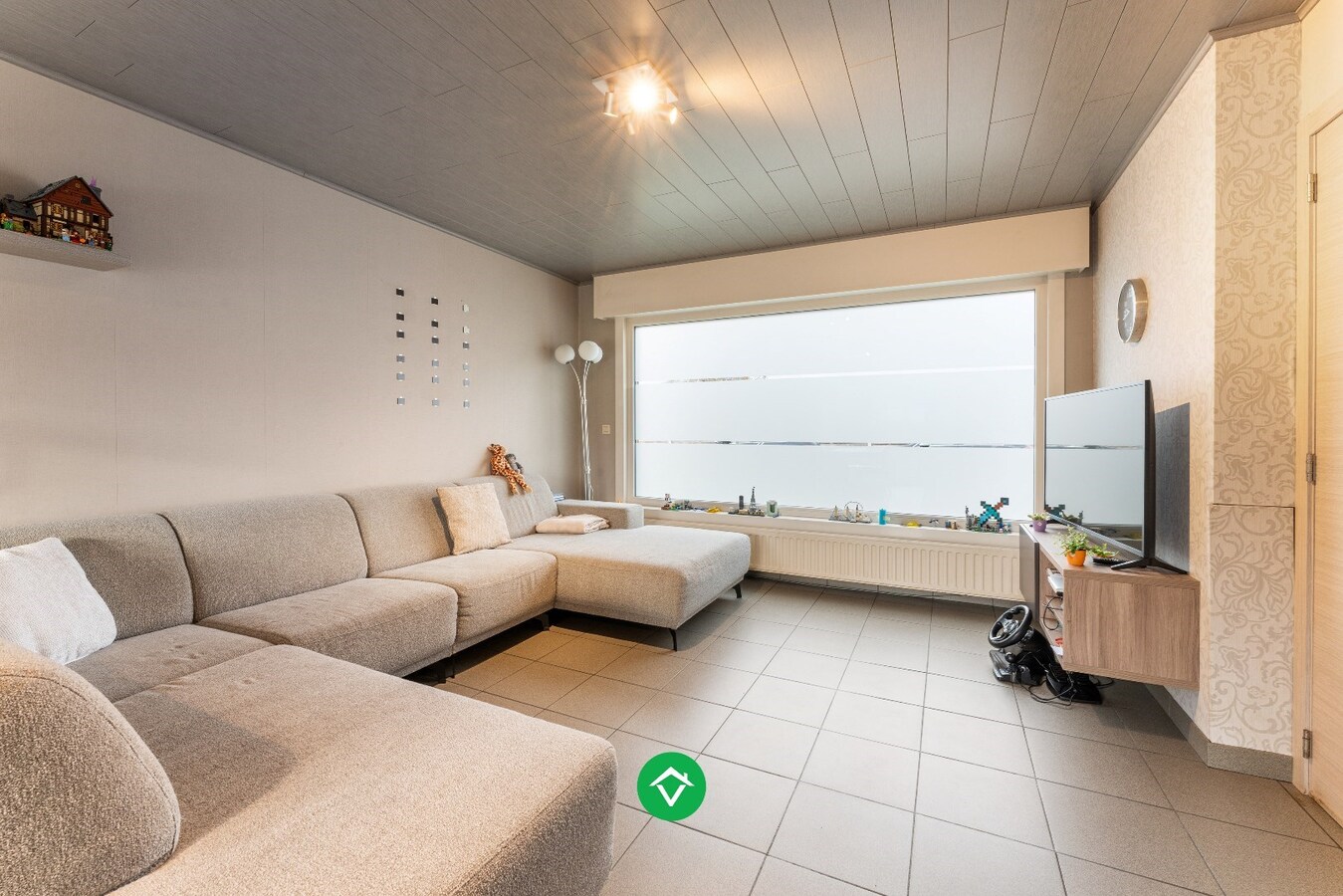 Woning met 5 slaapkamers en tuin in rustige wijk te Koekelare 