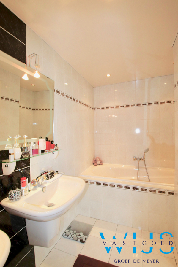 Zeer leuke gezinswoning op een ideale locatie ! 