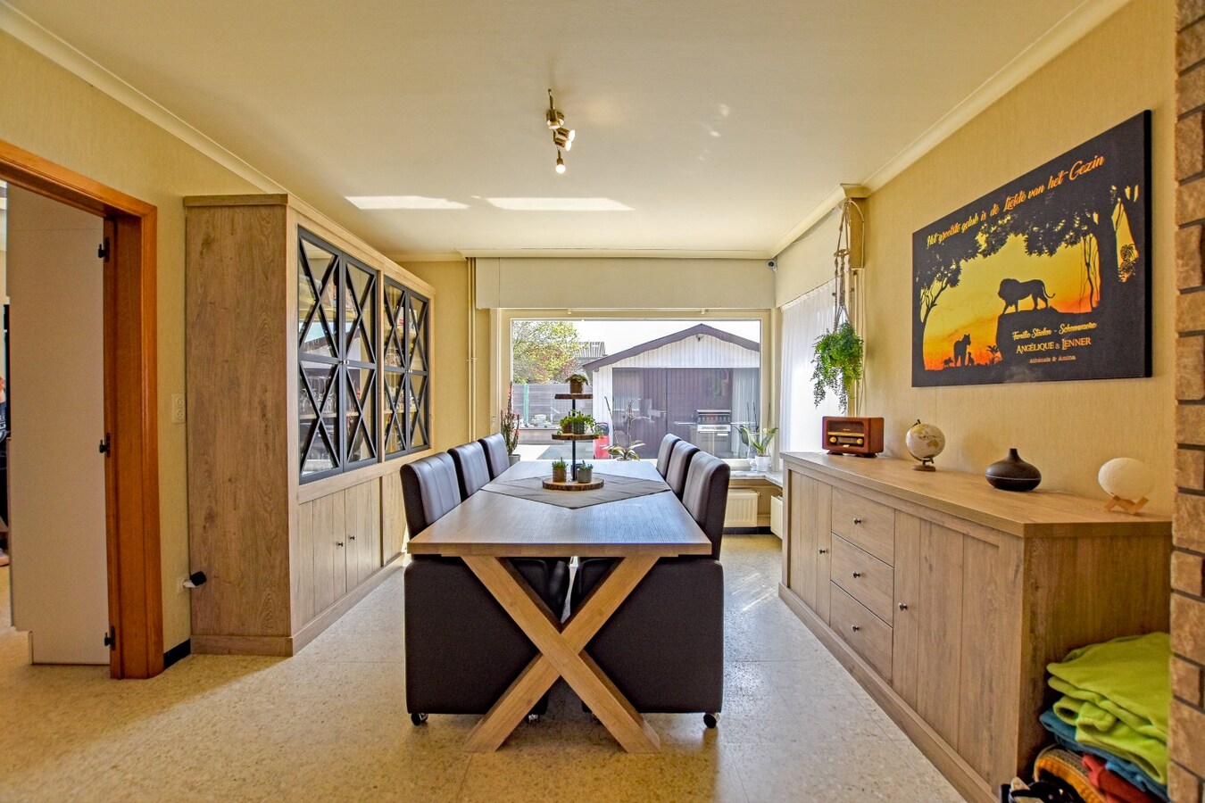 Ruime gezinswoning met 3 slaapkamers en garage te Langemark 