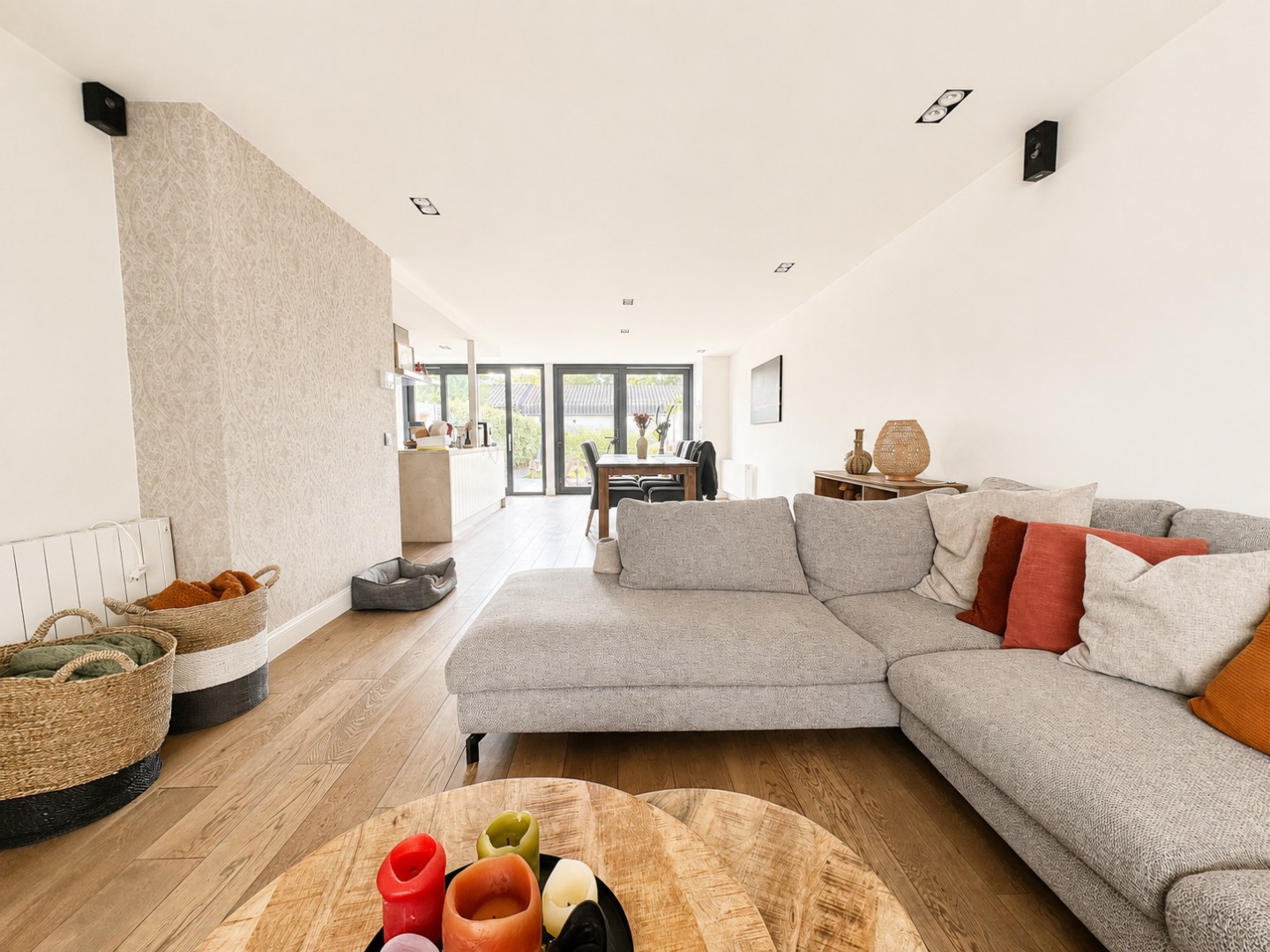 Energiezuinige instapklare gezinswoning met mooie tuin en dubbele garage, Torhout 
