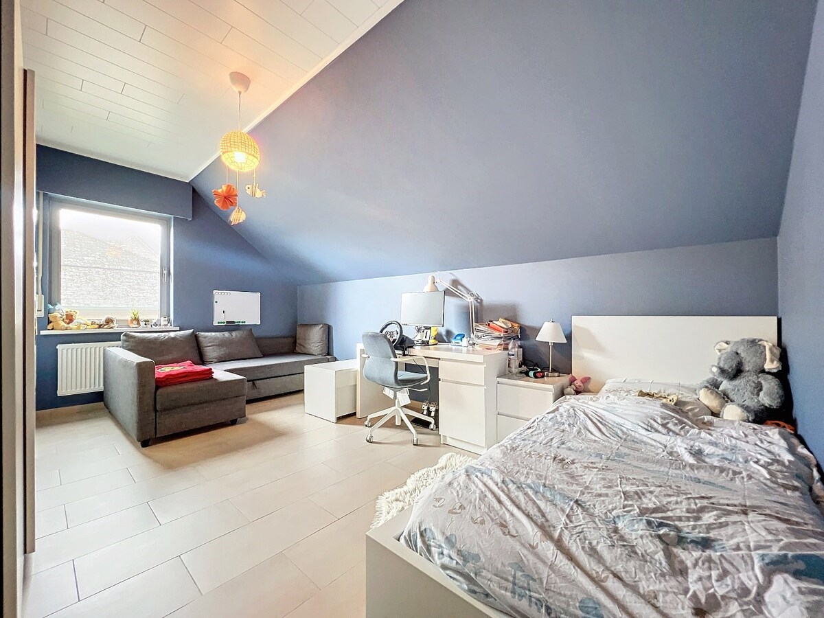 Recente, energiezuinige (label A) villa met groene achteruit te St.-Lievens-Houtem 