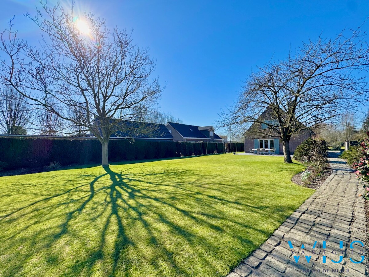 Prachtig woonhuis op schitterend perceel te DRONGEN ! 