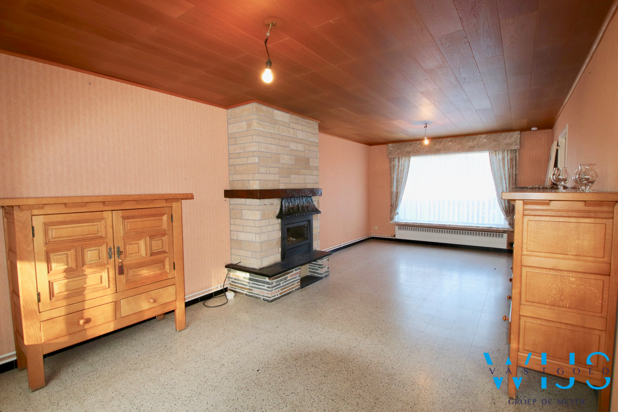 Stevige ruime gezinswoning op een prachtig perceel te KLUIZEN ! 