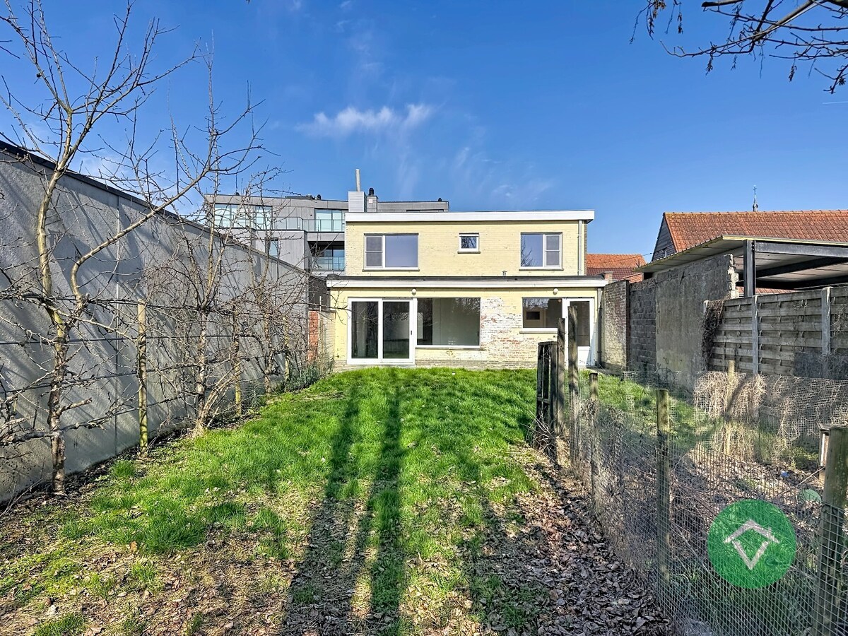Woning met 3 slaapkamers en garage te Lichtervelde 