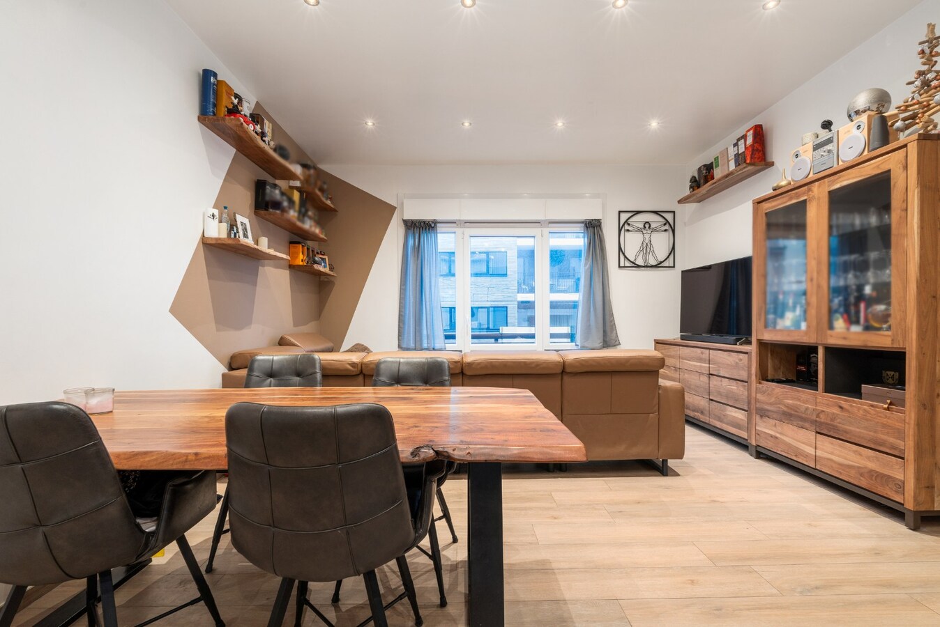 Gerenoveerde rijwoning nabij centrum Blankenberge 