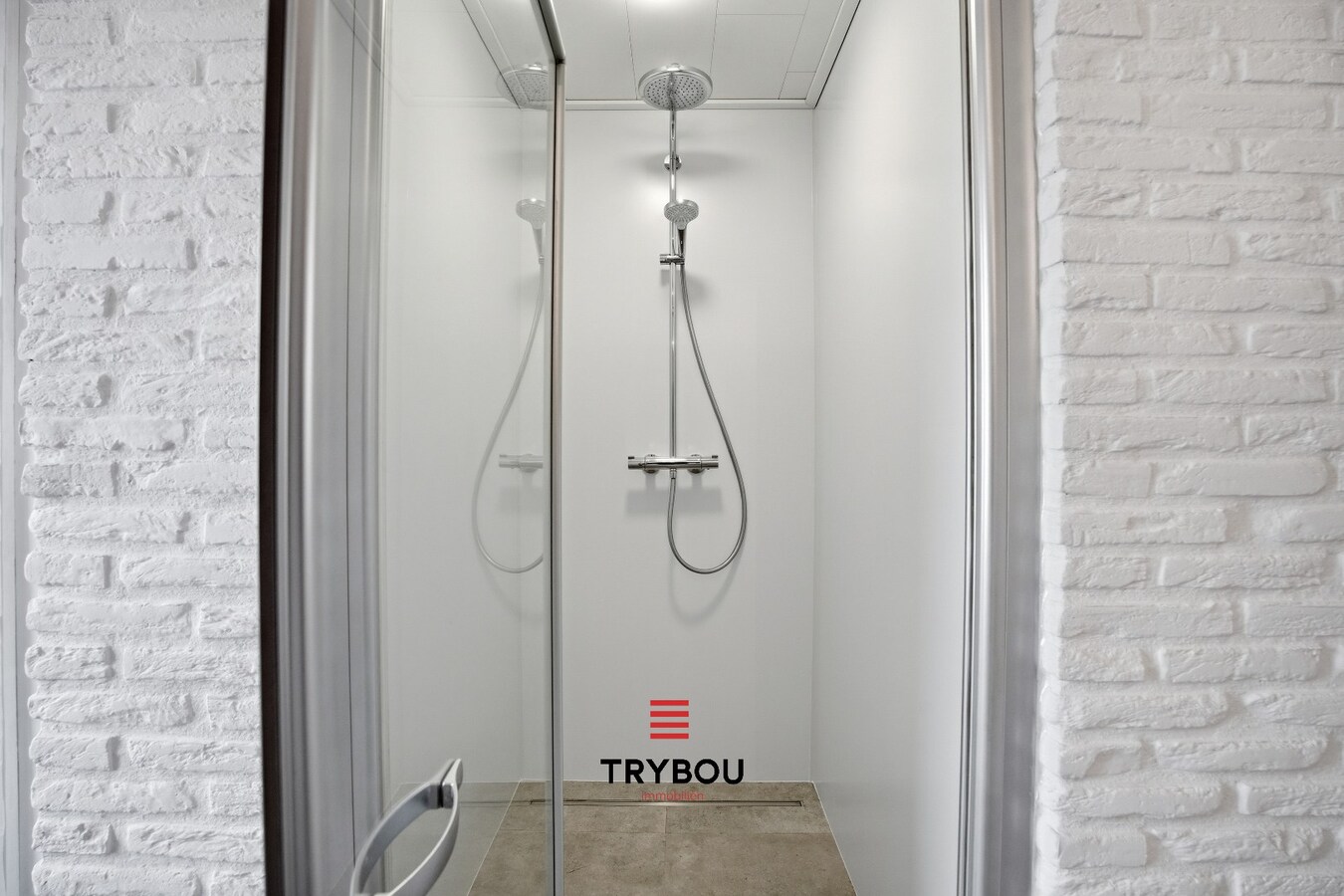 Ruime halfopen woning met 6 slaapkamers in Houthulst! 