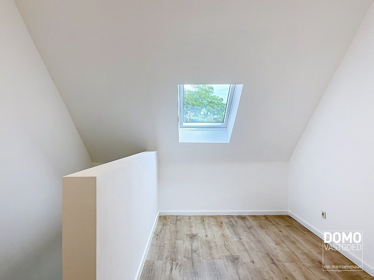 MODERNE NIEUWBOUWWONING MET 3 SLAAPKAMERS TE KORTENAKEN 