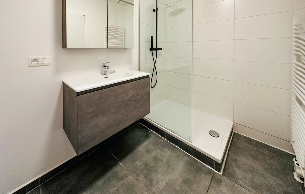 VERNIEUWD VAKANTIE APPARTEMENT TE OOSTENDE 