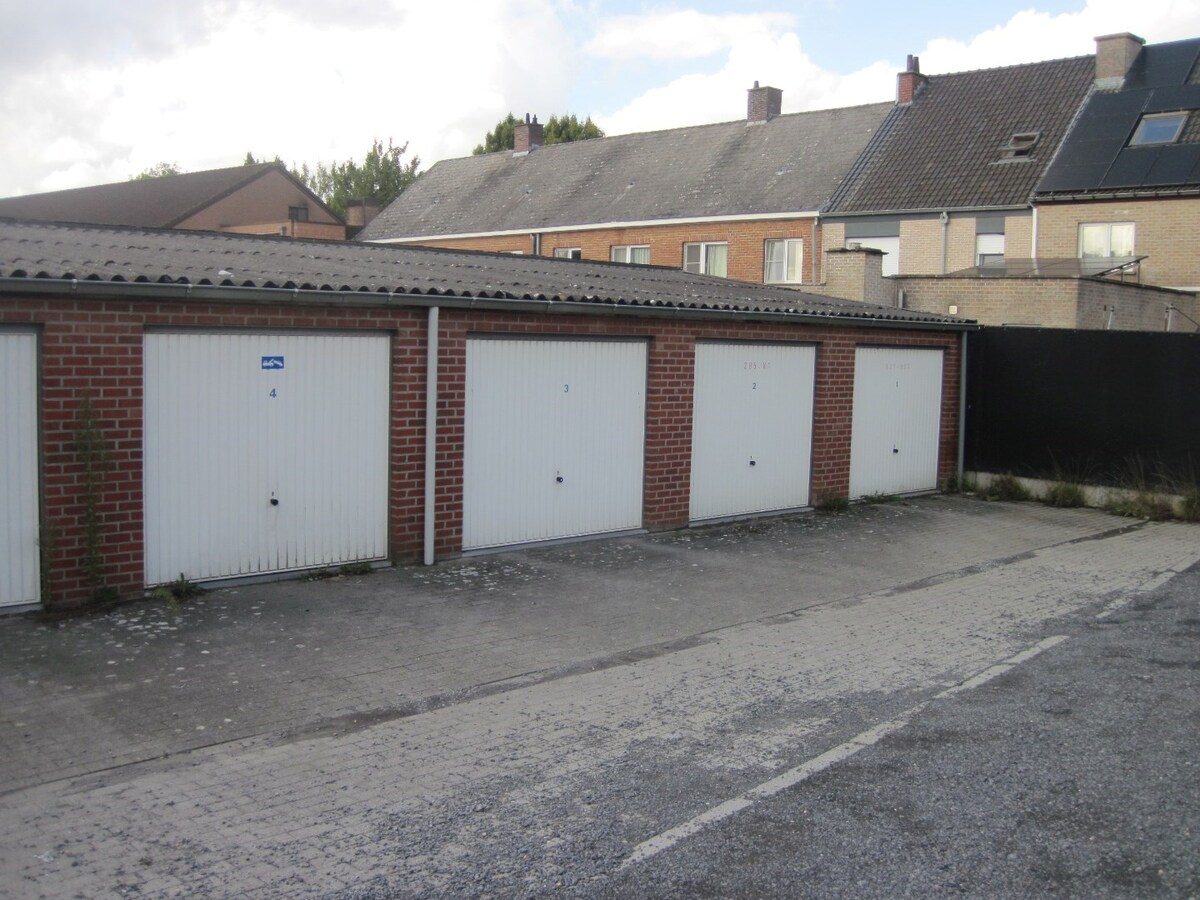 Garage in de onmiddellijke nabijheid van de Markt. 