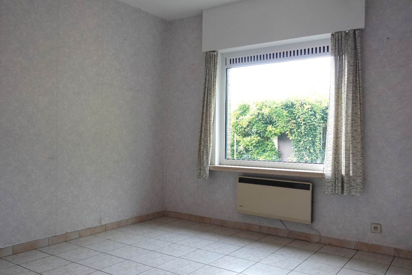 Instapklare bungalow op topligging te Gistel 