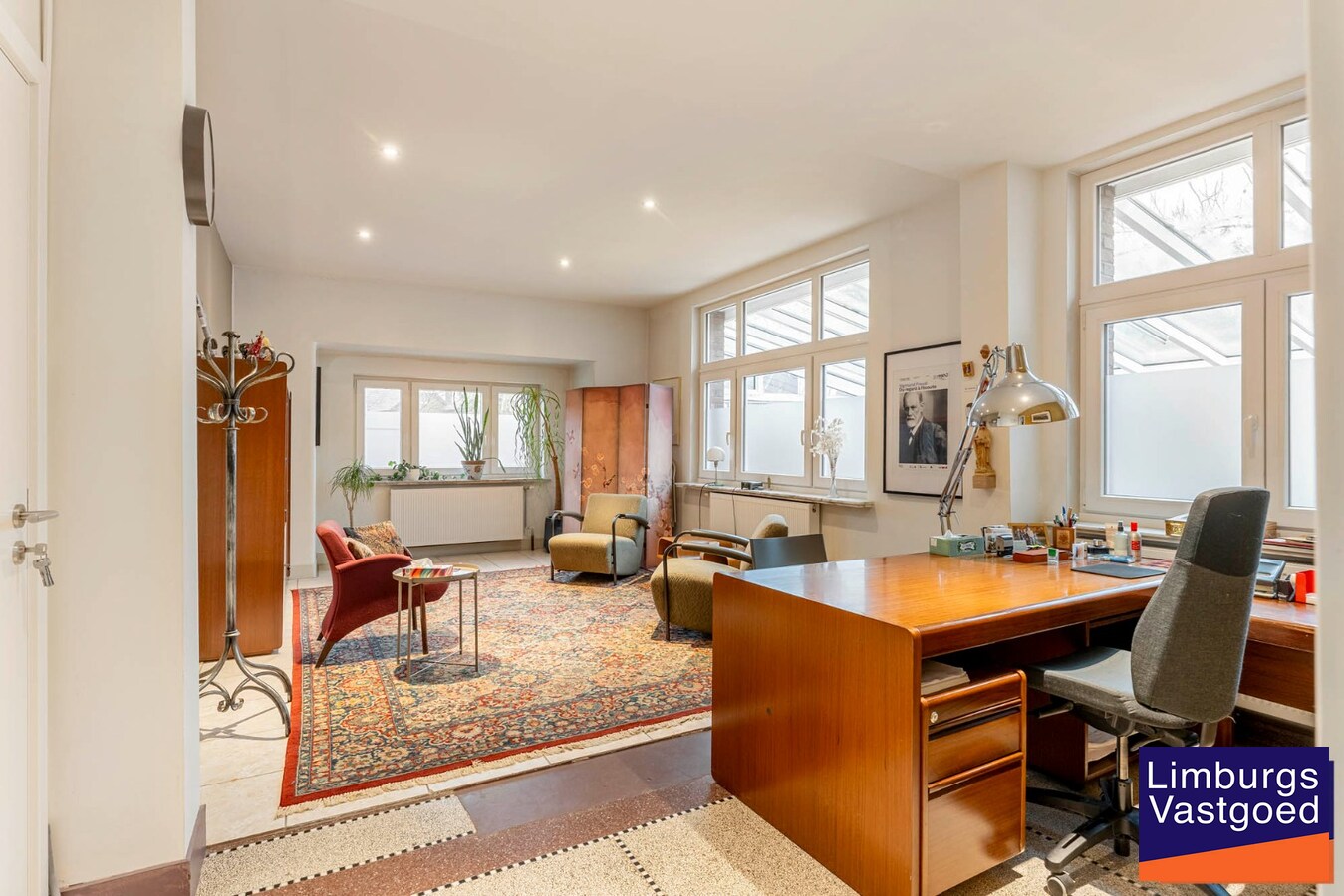 Woonhuis met  praktijkruimte te Waterschei, op een perceel van 6a80ca te Genk 