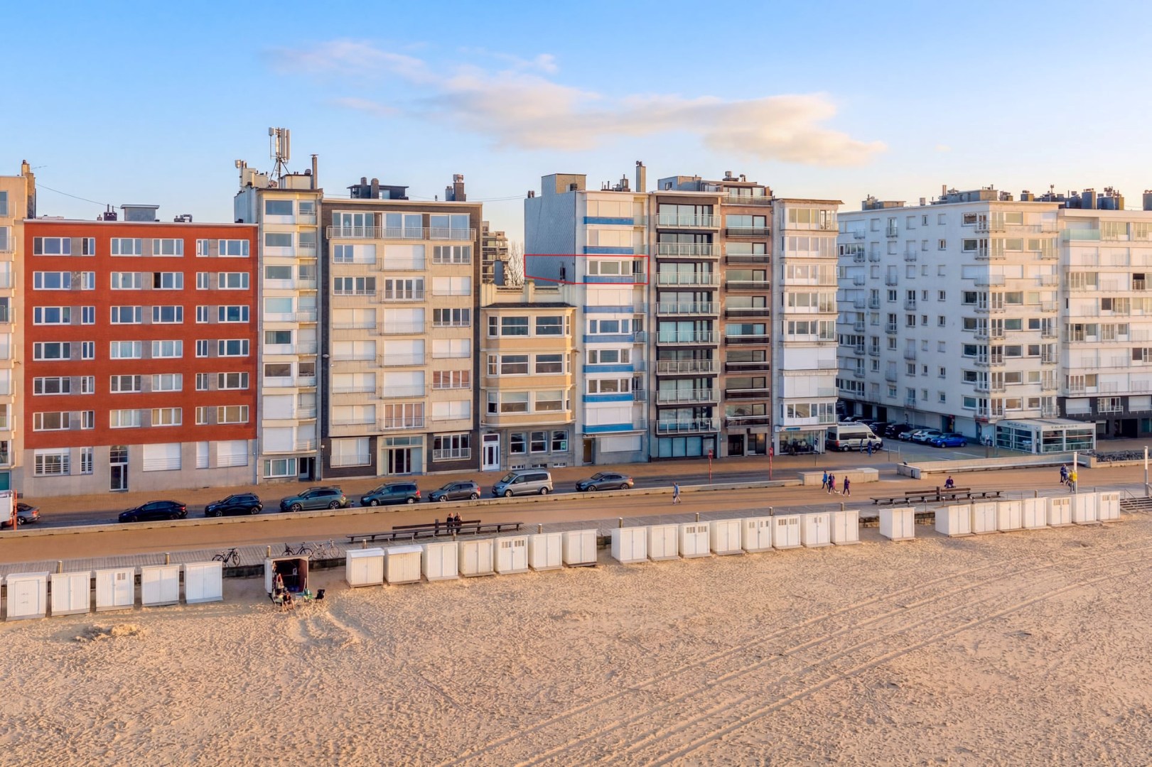 APPARTEMENT HAUT DE GAMME DE 2 CHAMBRES AVEC TERRASSE ET VUE SUR MER 