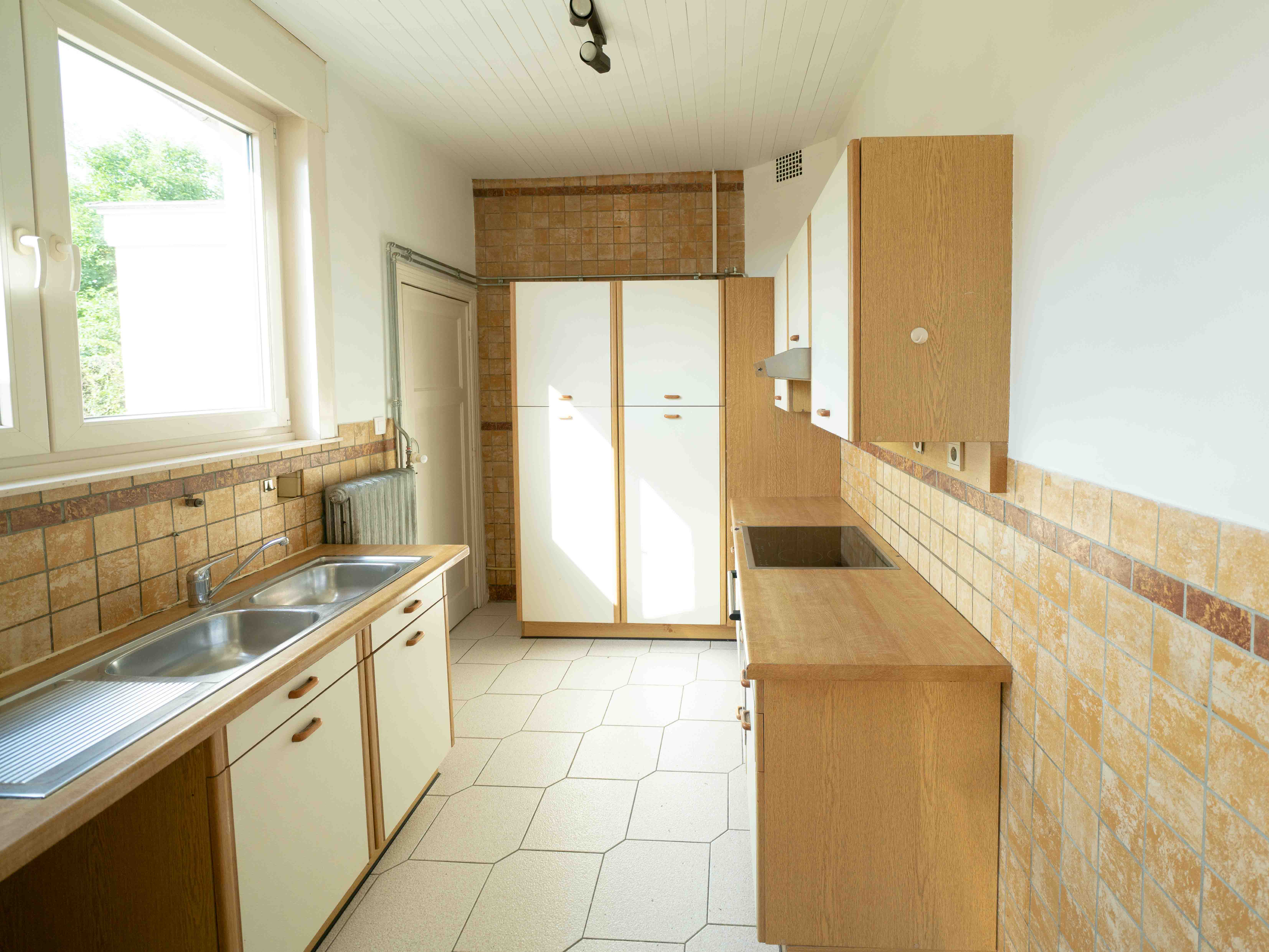 4-gevelwoning met prachtige tuin nabij alle faciliteiten 