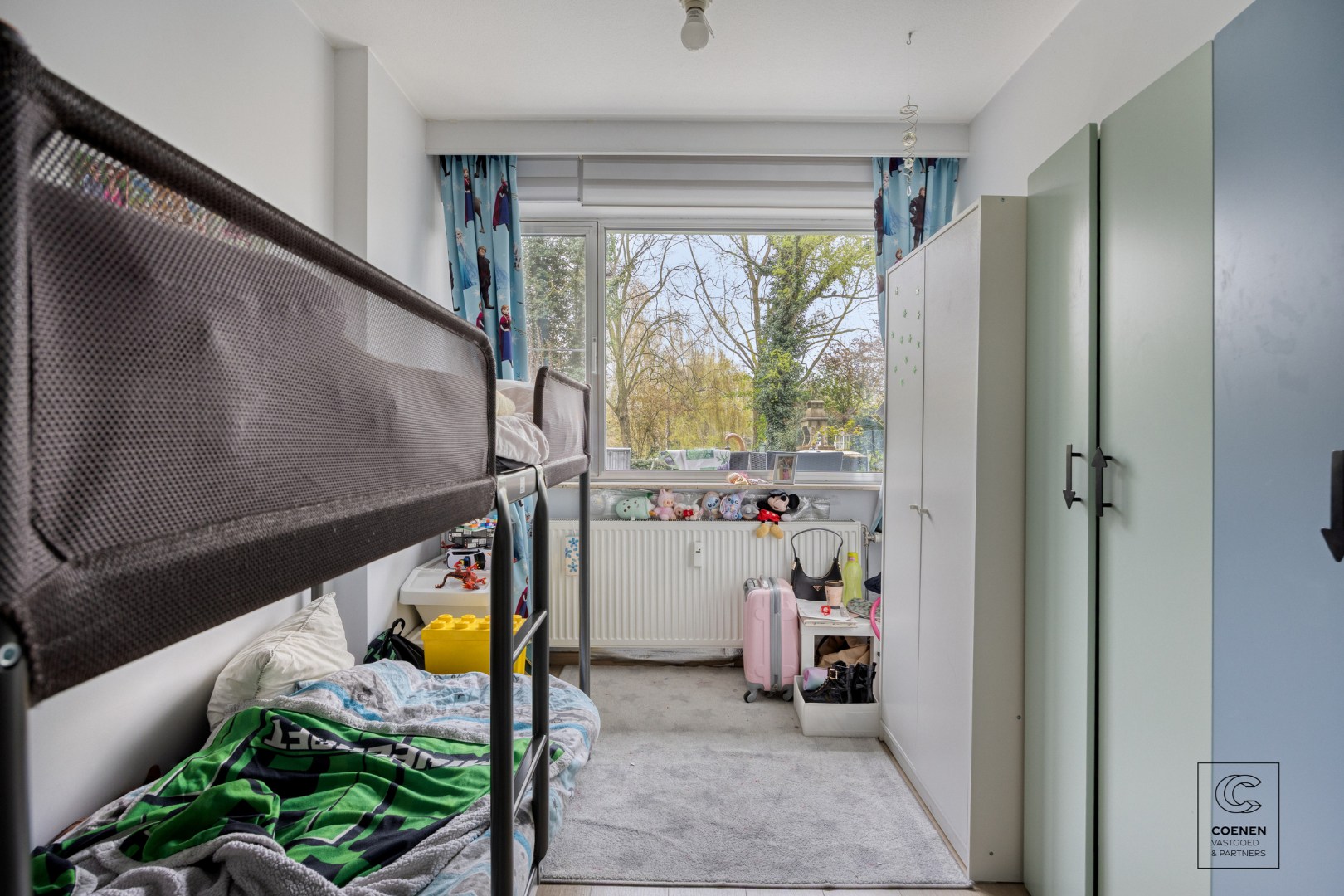 Ruim appartement met 3 slpk en schitterende tuin te Merksem! 