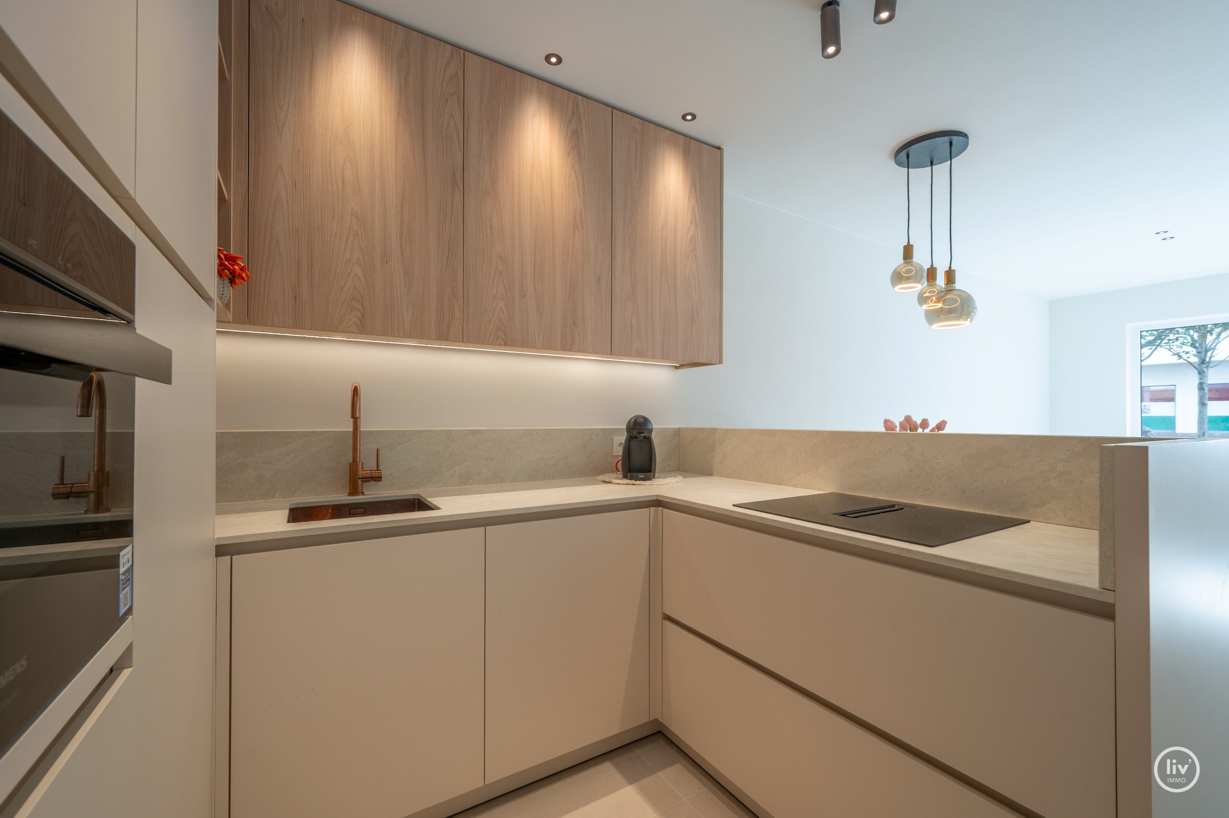 Gerenoveerd gelijkvloersappartement met koer in het Centrum van Knokke 
