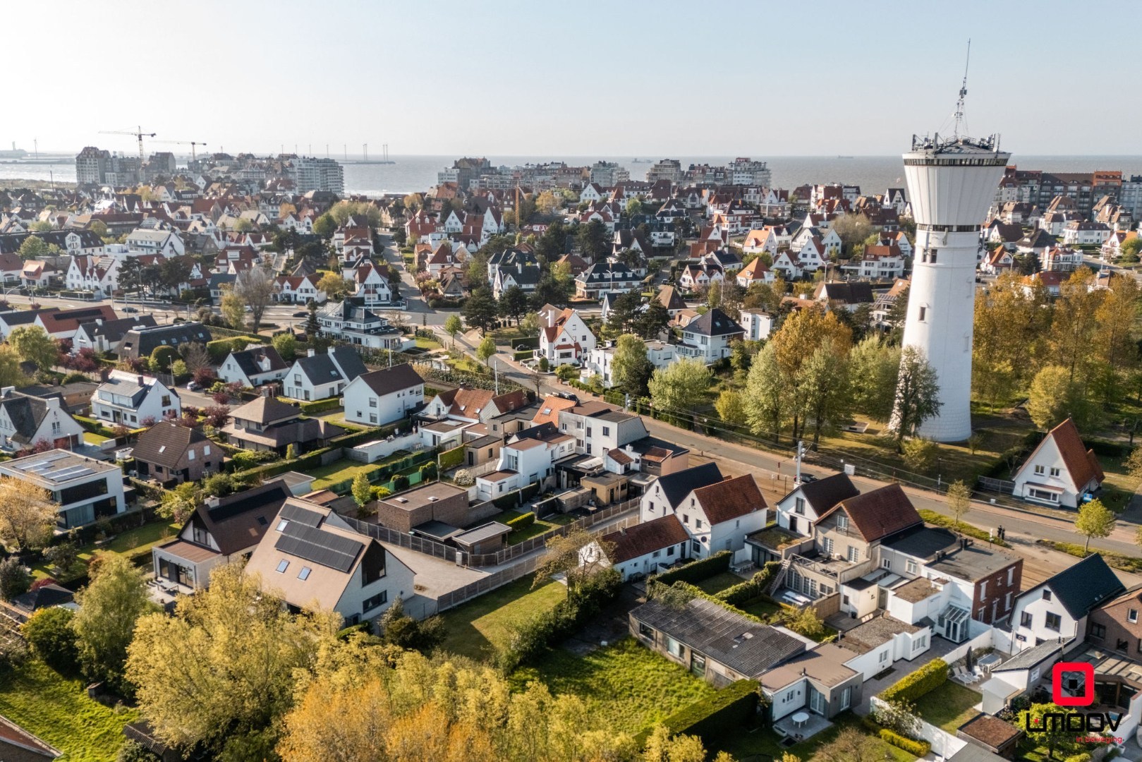 Authentieke woning met zonnige tuin en garage op gegeerde ligging te Knokke 