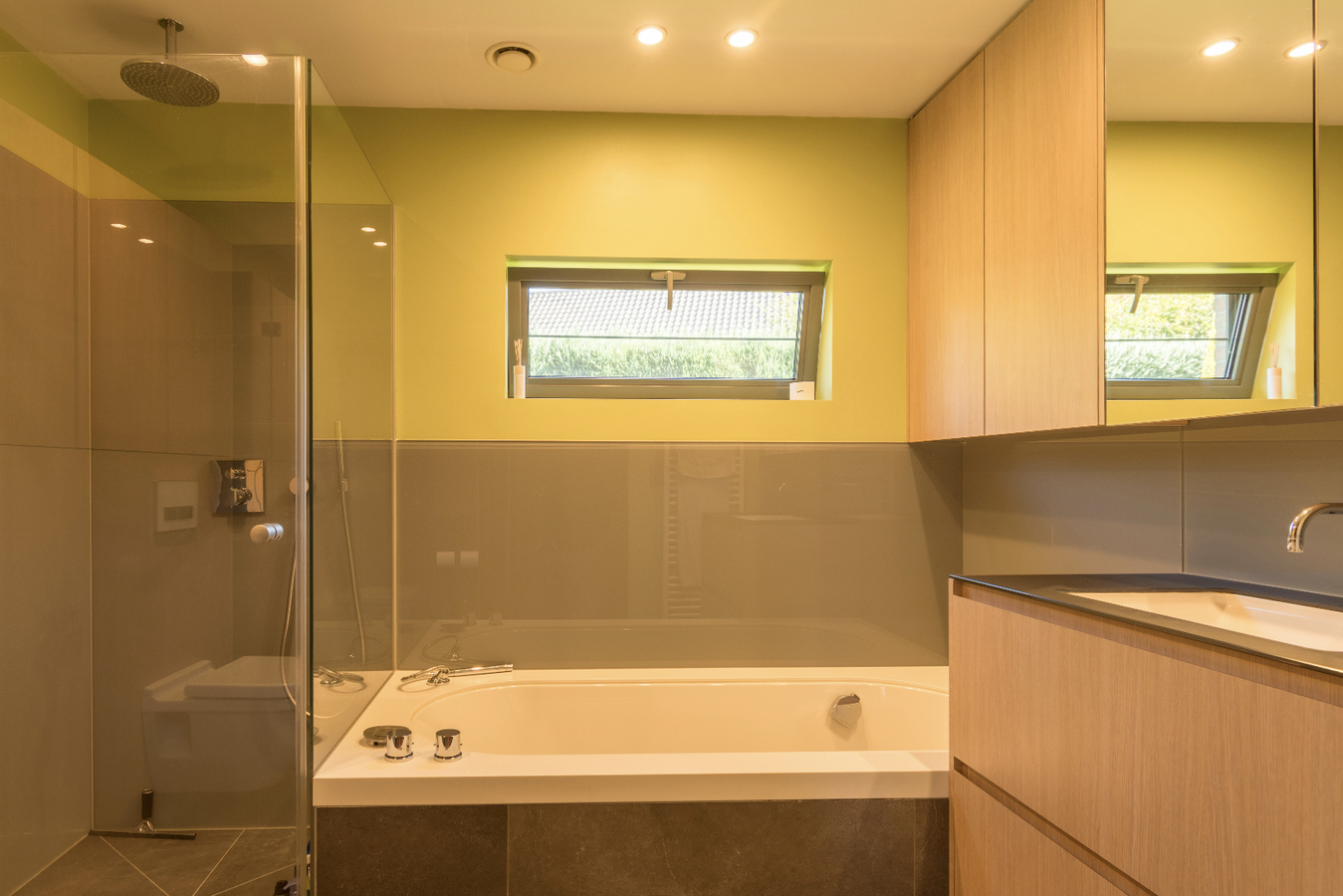 Ruime bemeubelde villa op residentiële ligging te Drongen (Baarle) 