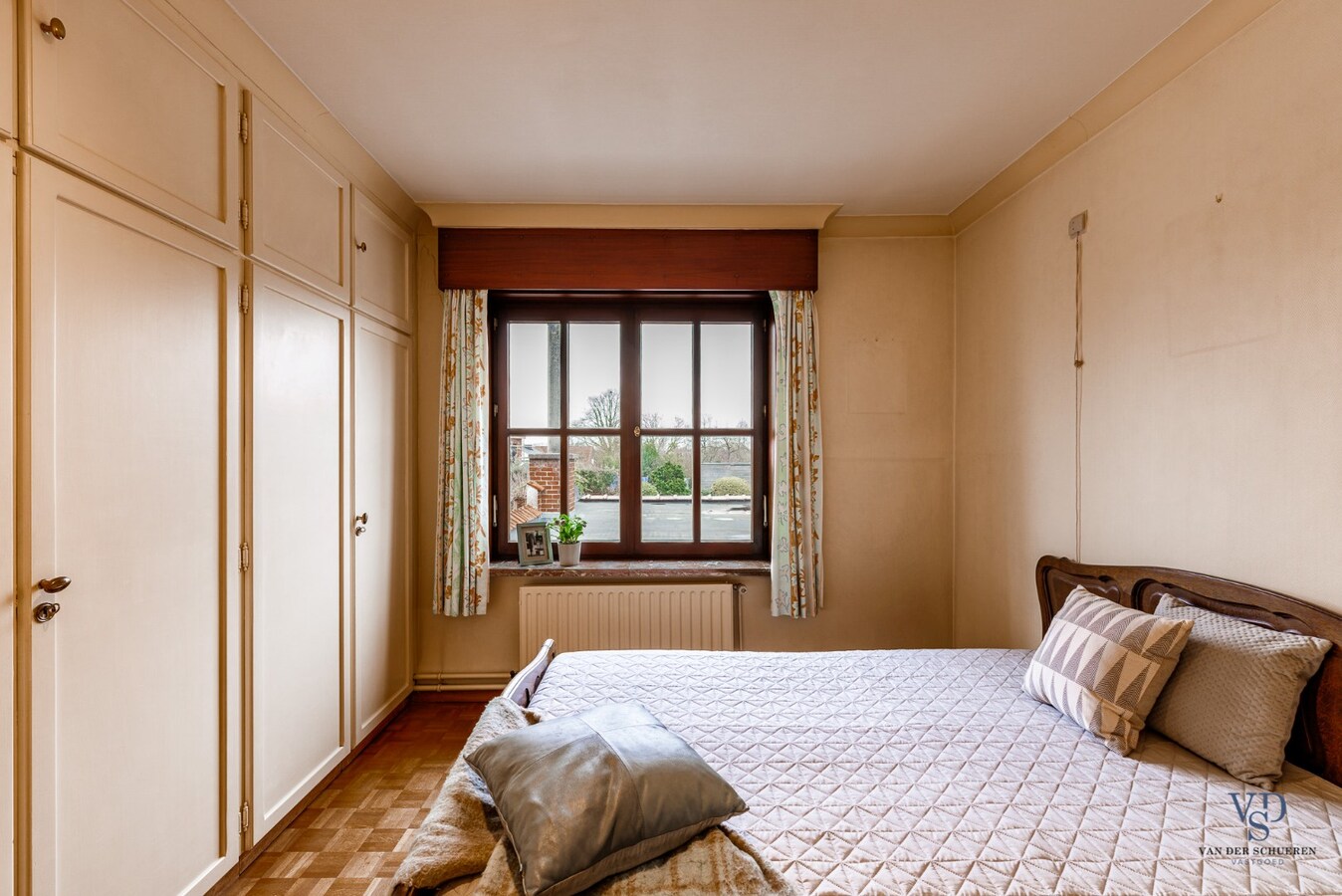 Statige Half Open Bebouwing 