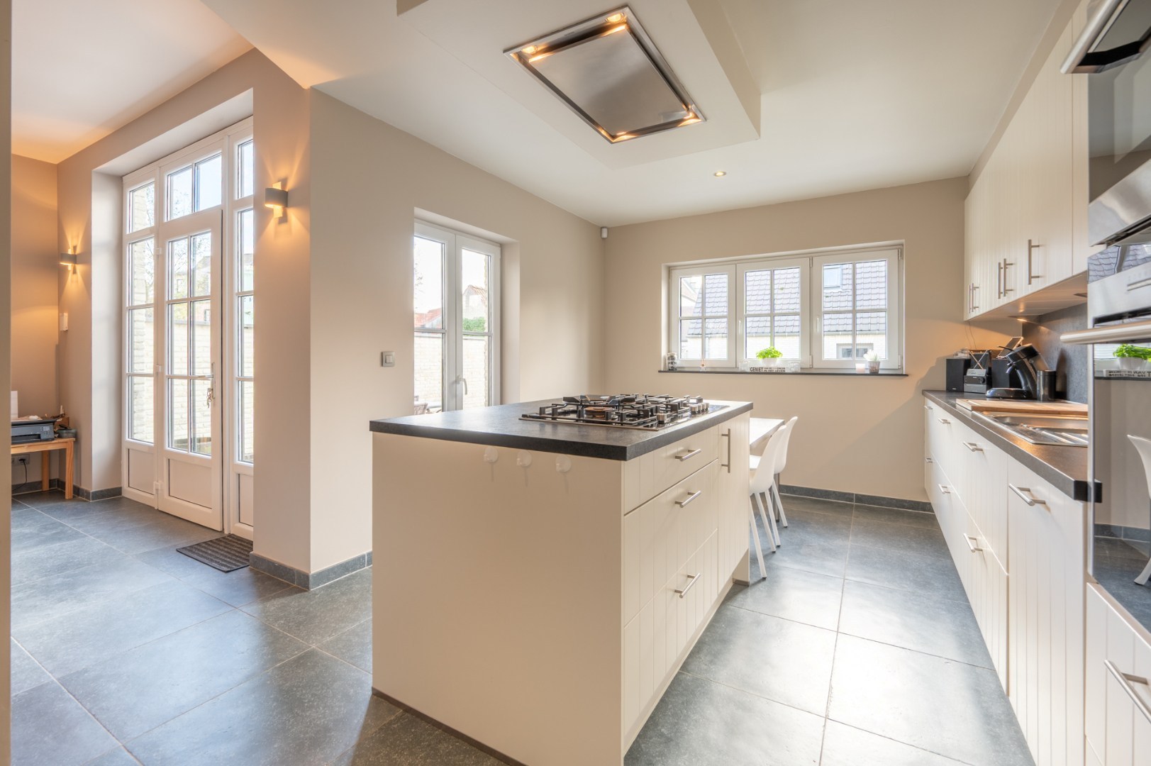 Prachtige en zéér ruime woning met kwaliteitsvolle afwerking 